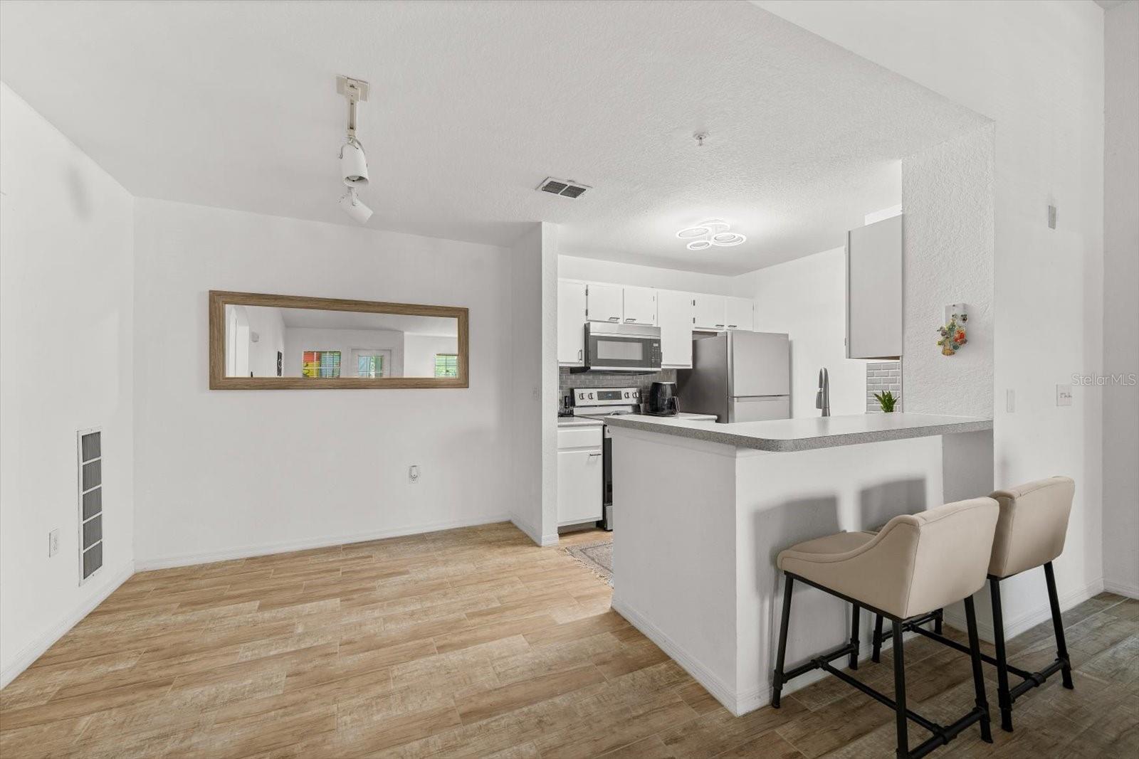 8933 MANOR LOOP #204, LAKEWOOD RANCH, FL, 34202