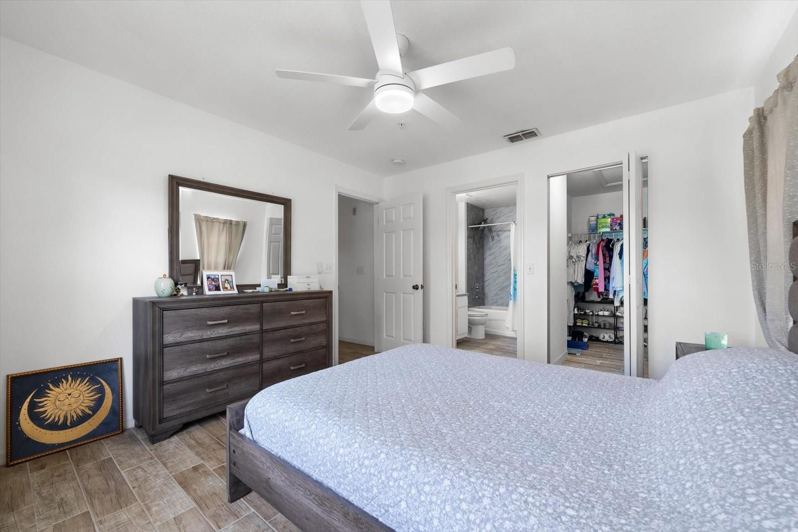 8933 MANOR LOOP #204, LAKEWOOD RANCH, FL, 34202