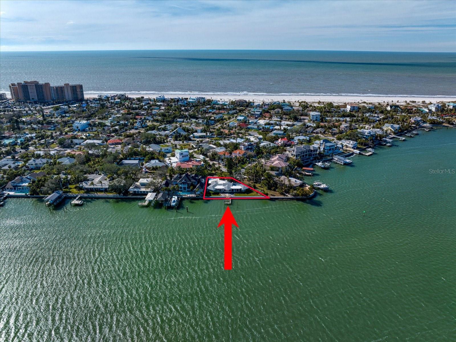 981 BAY ESPLANADE, CLEARWATER BEACH, FL, 33767