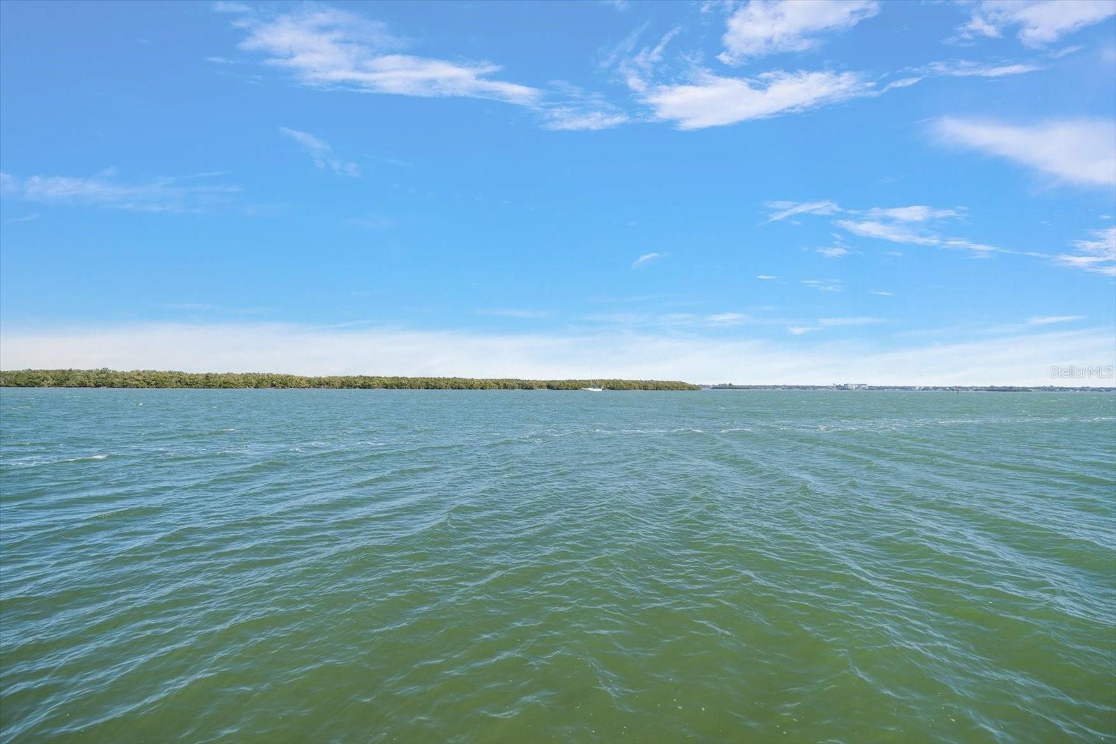 981 BAY ESPLANADE, CLEARWATER BEACH, FL, 33767