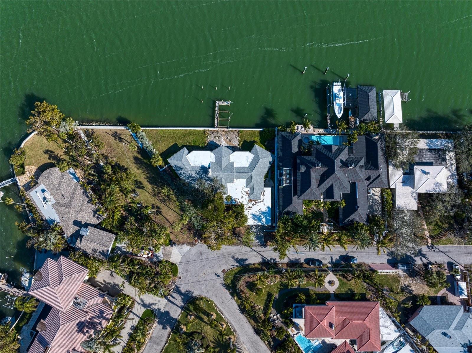 981 BAY ESPLANADE, CLEARWATER BEACH, FL, 33767