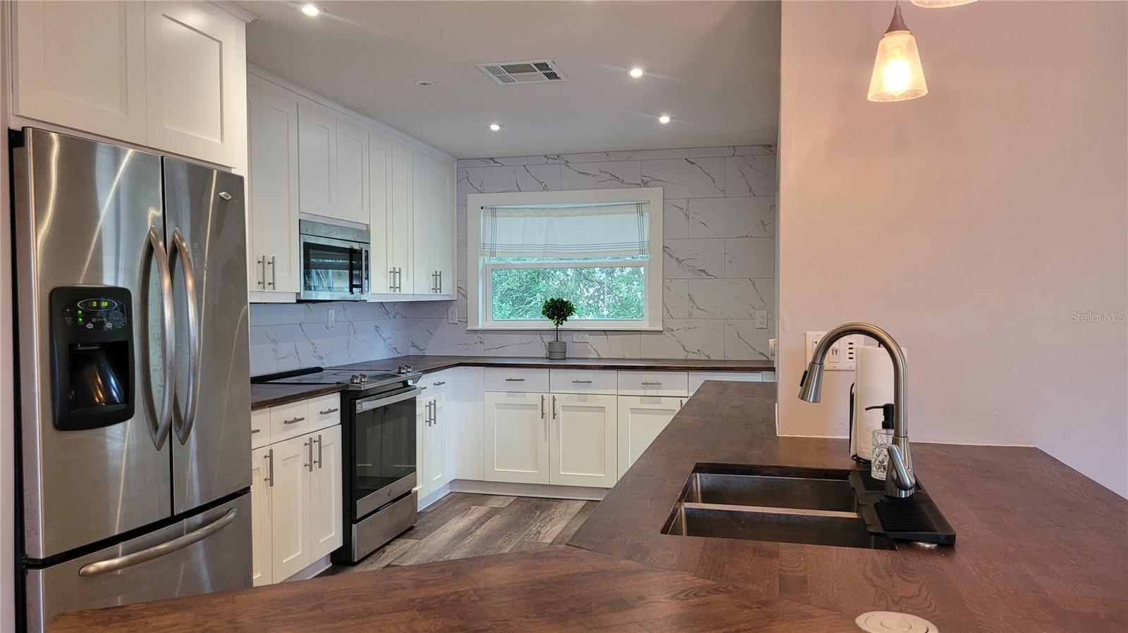 1907 CLEARVIEW LAKE DR, CLEARWATER, FL, 33755