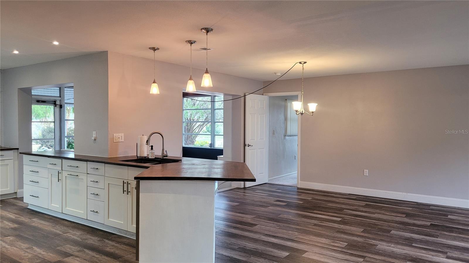 1907 CLEARVIEW LAKE DR, CLEARWATER, FL, 33755