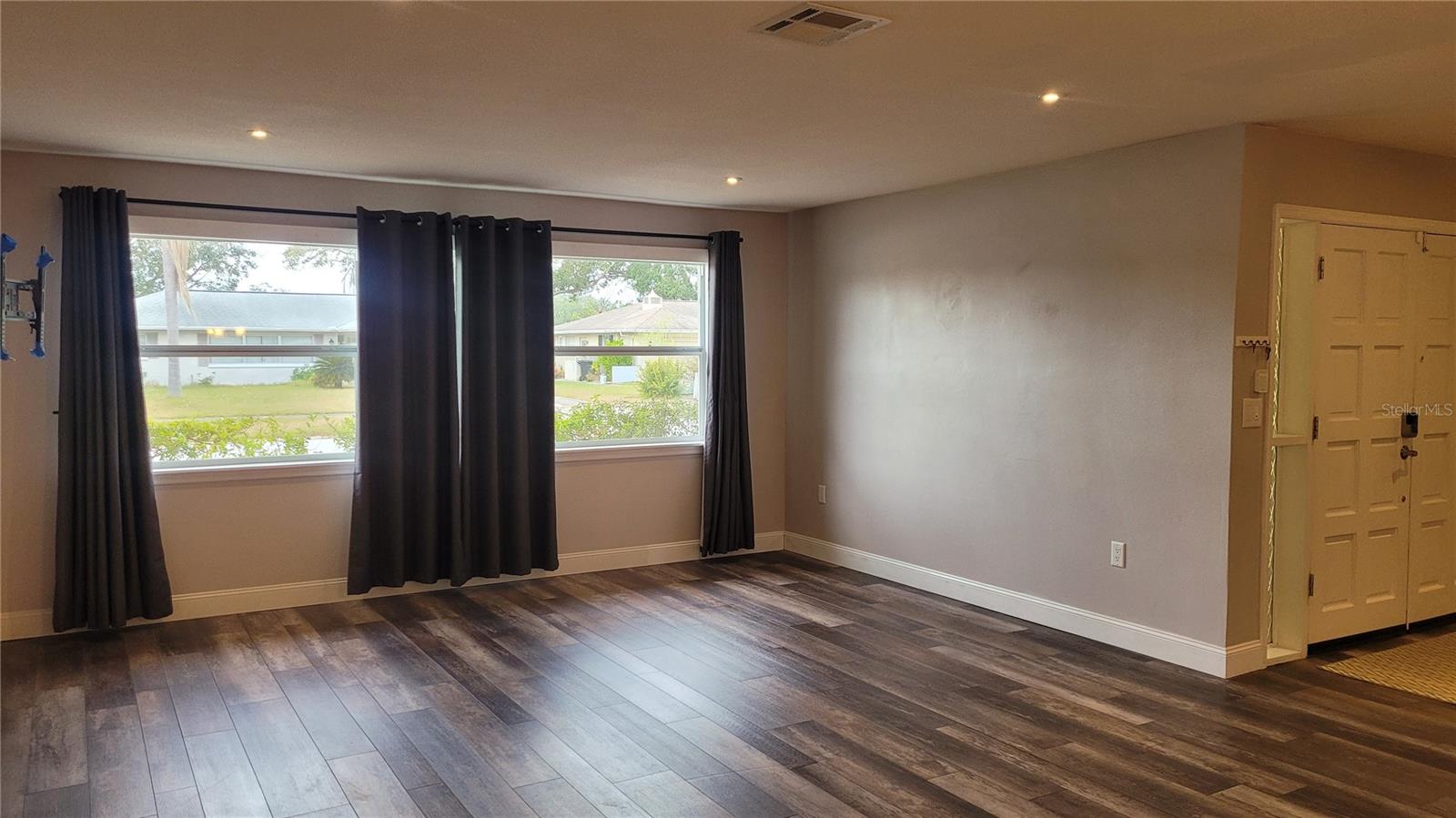 1907 CLEARVIEW LAKE DR, CLEARWATER, FL, 33755