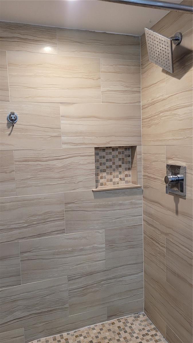 1907 CLEARVIEW LAKE DR, CLEARWATER, FL, 33755