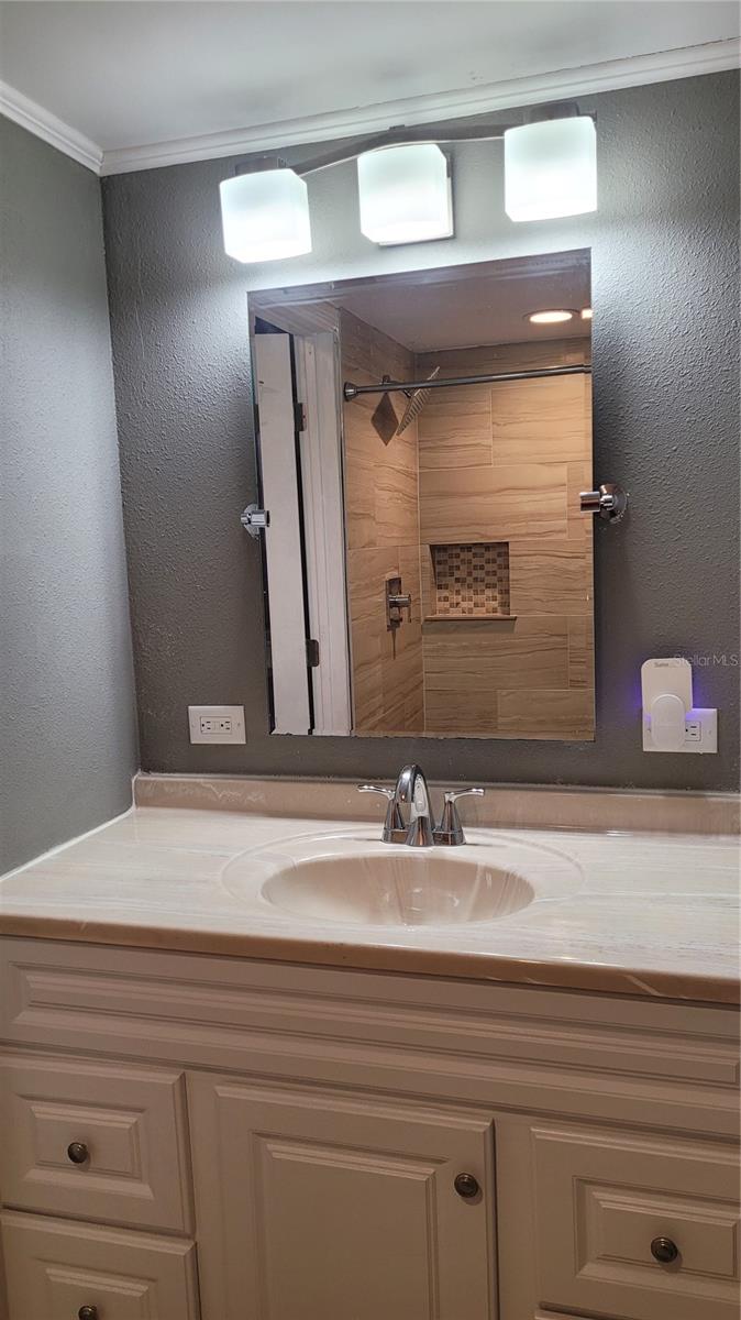 1907 CLEARVIEW LAKE DR, CLEARWATER, FL, 33755