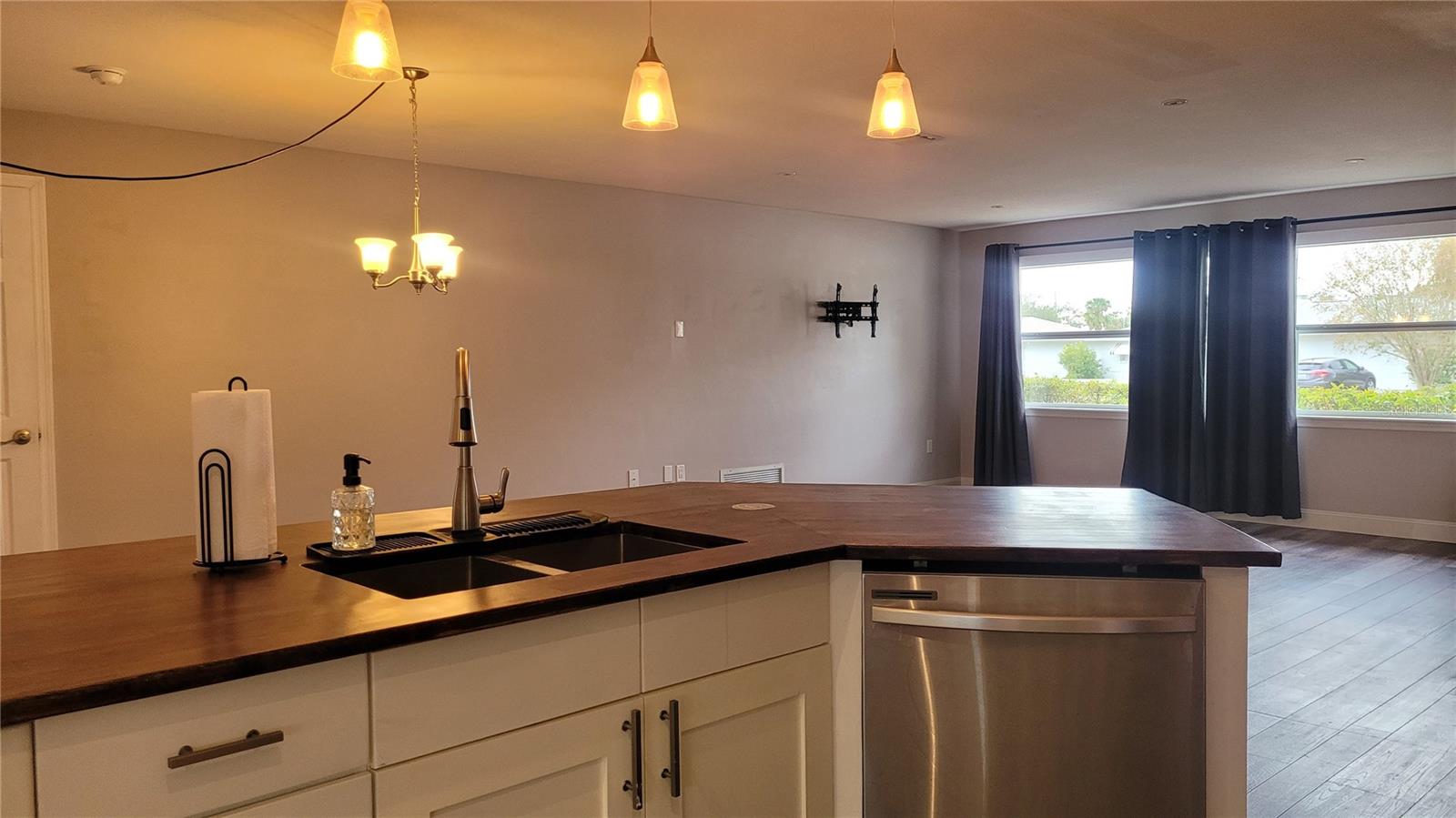 1907 CLEARVIEW LAKE DR, CLEARWATER, FL, 33755