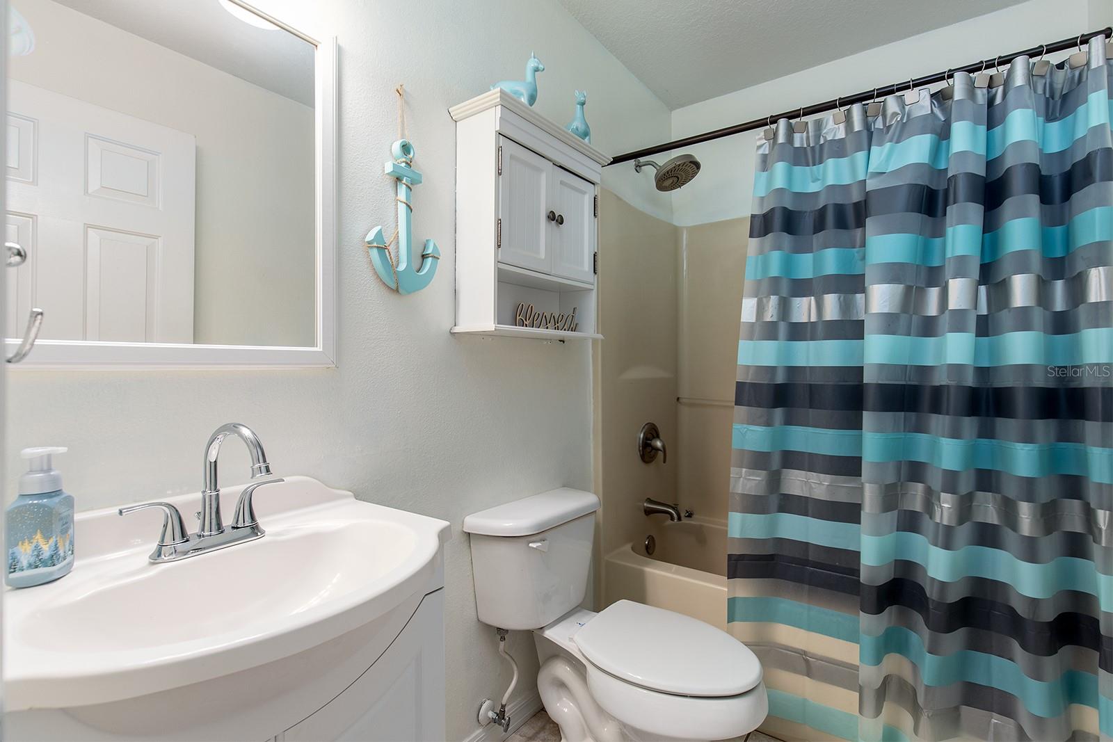 652 MOUNTAIN WAY AVE, DELTONA, FL, 32738