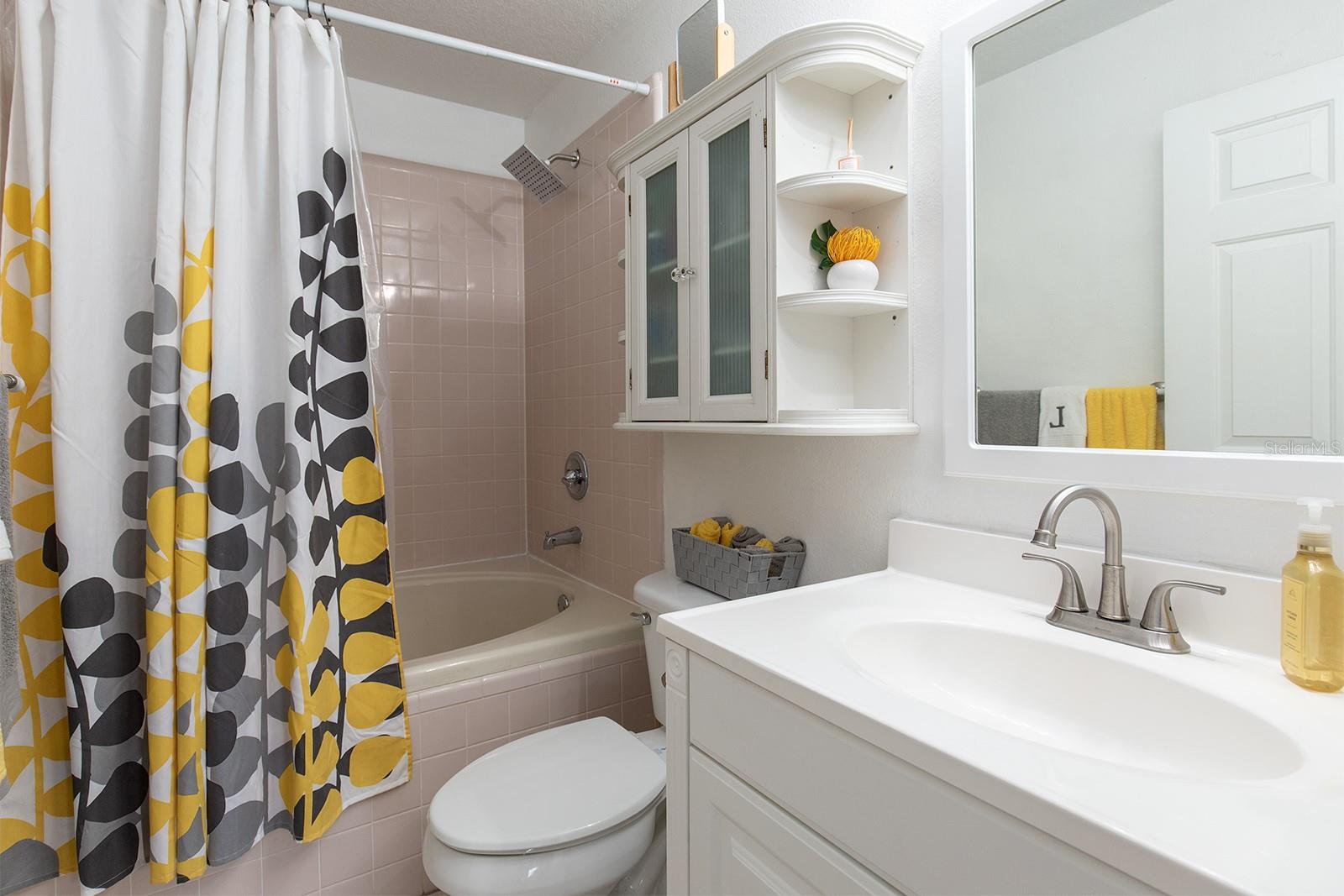 652 MOUNTAIN WAY AVE, DELTONA, FL, 32738