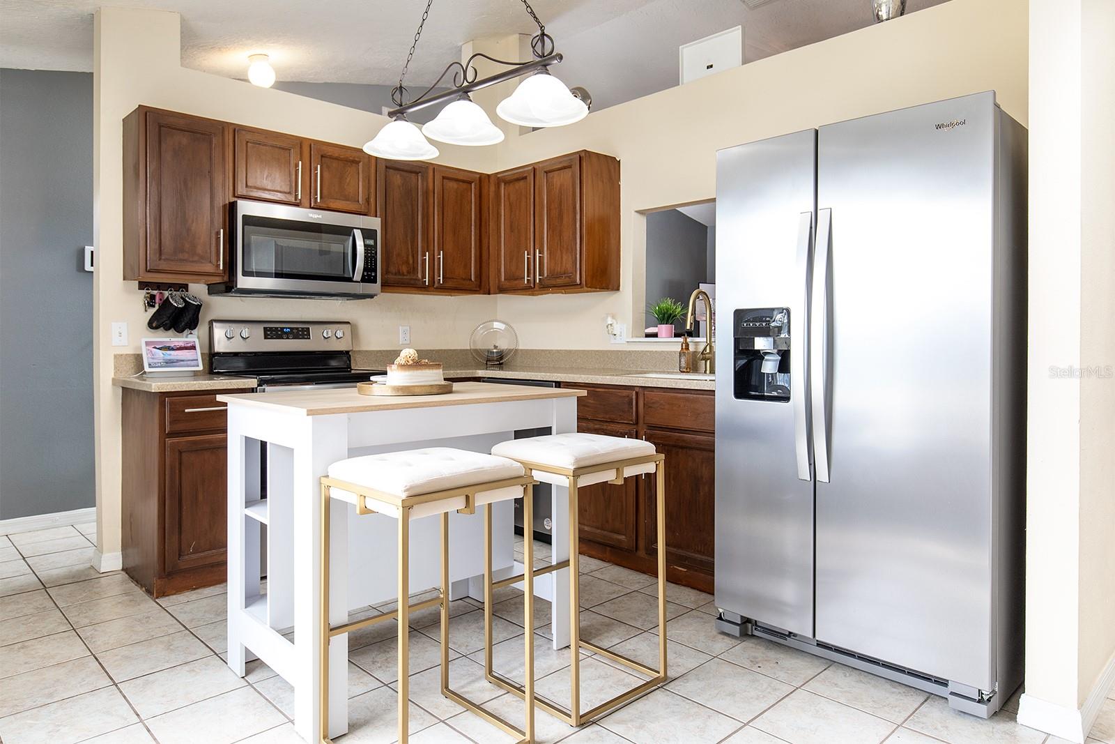 652 MOUNTAIN WAY AVE, DELTONA, FL, 32738