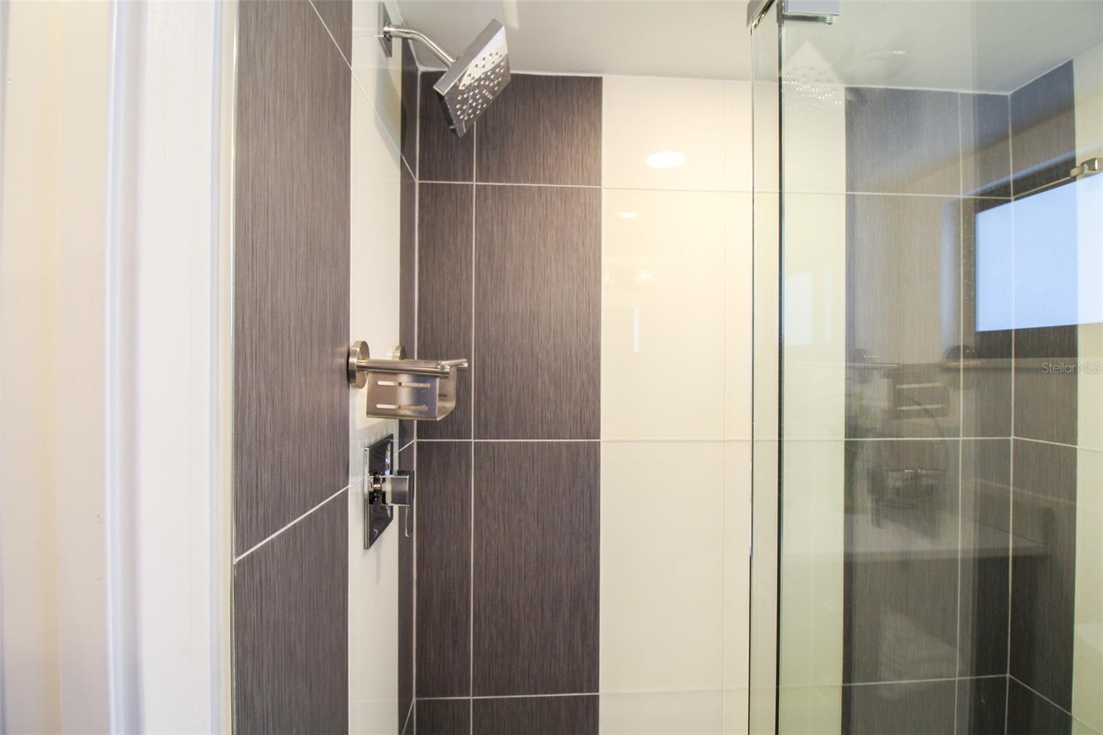 11 SUNSET DR #304, SARASOTA, FL, 34236