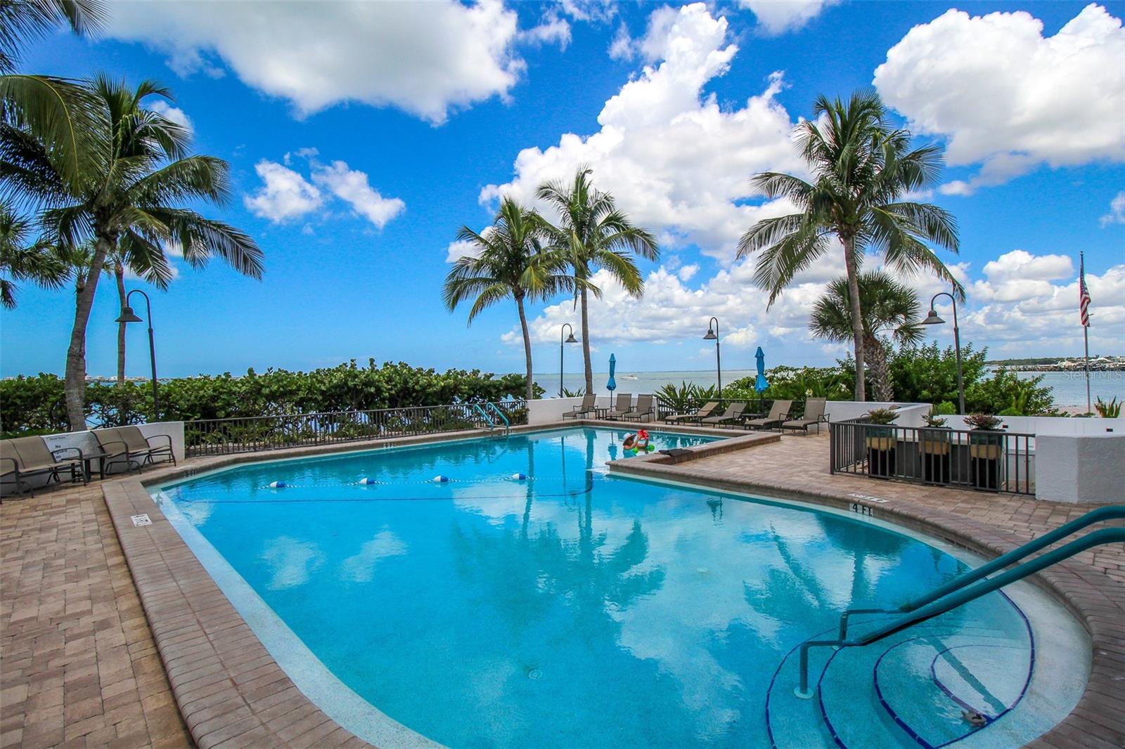 11 SUNSET DR #304, SARASOTA, FL, 34236