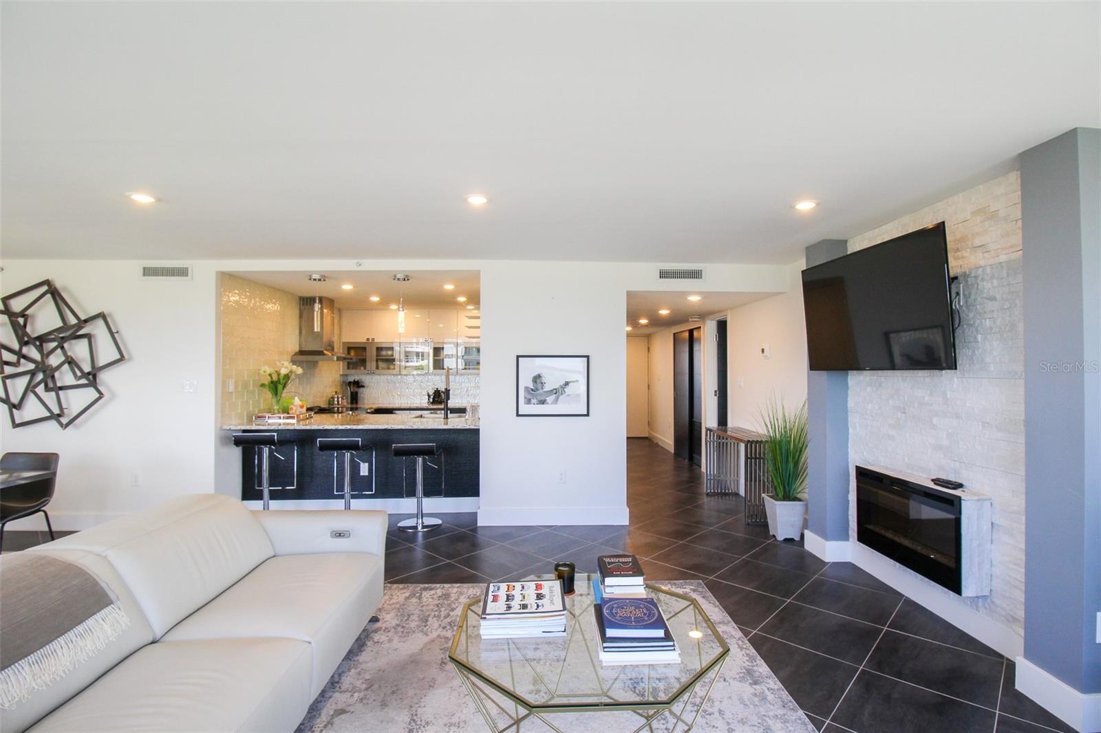 11 SUNSET DR #304, SARASOTA, FL, 34236