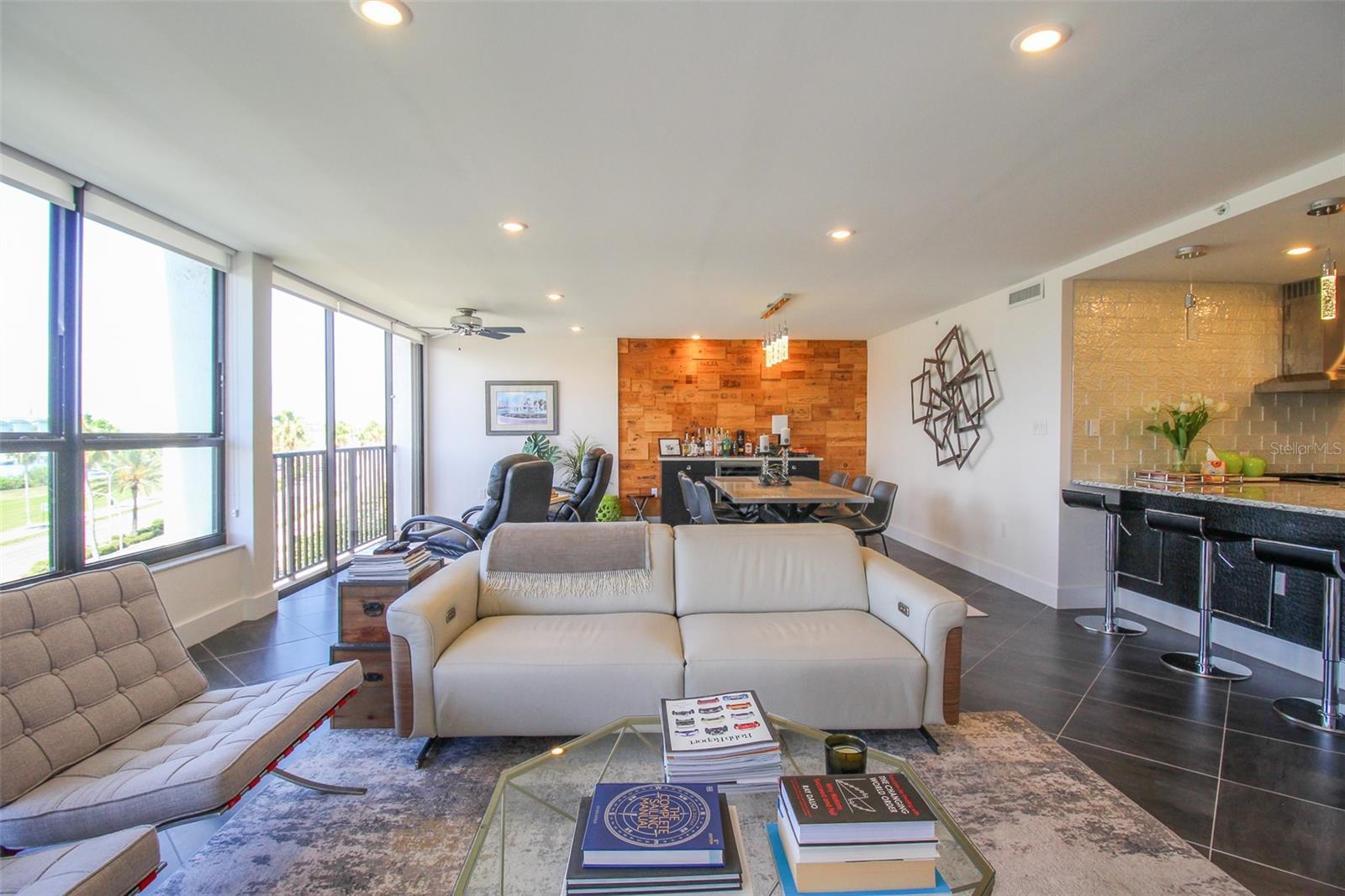 11 SUNSET DR #304, SARASOTA, FL, 34236