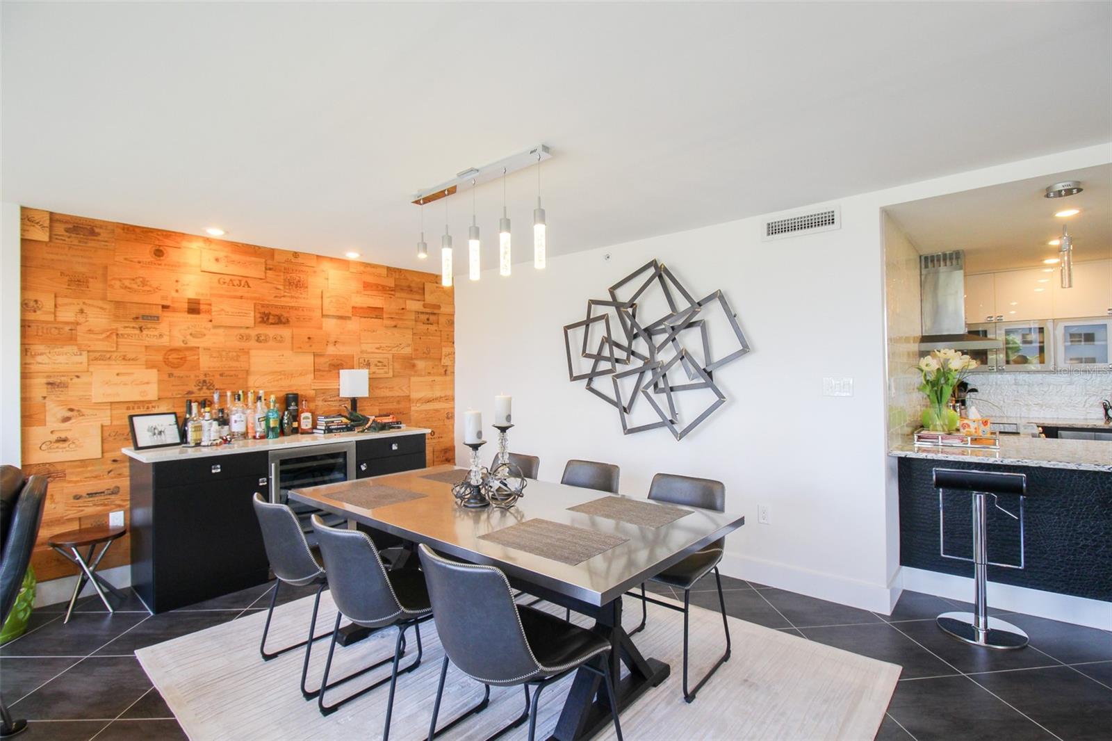 11 SUNSET DR #304, SARASOTA, FL, 34236