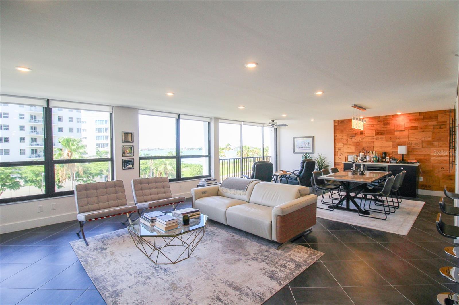 11 SUNSET DR #304, SARASOTA, FL, 34236