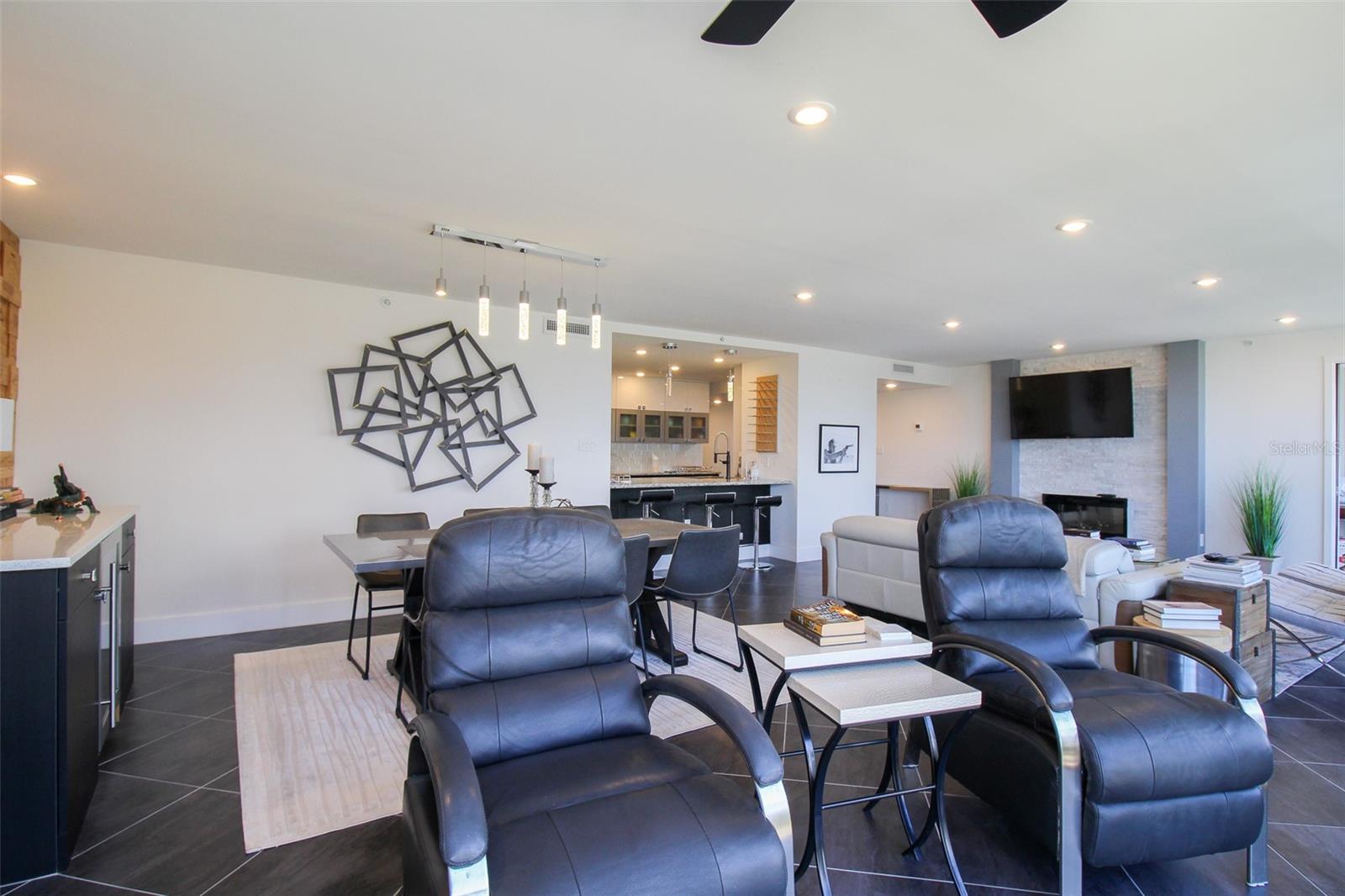 11 SUNSET DR #304, SARASOTA, FL, 34236