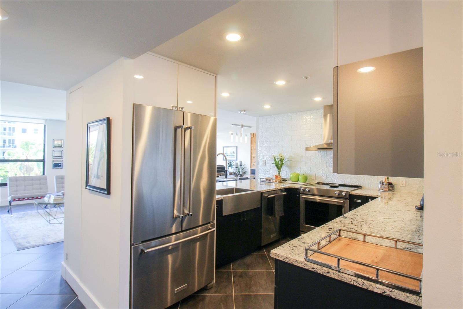 11 SUNSET DR #304, SARASOTA, FL, 34236