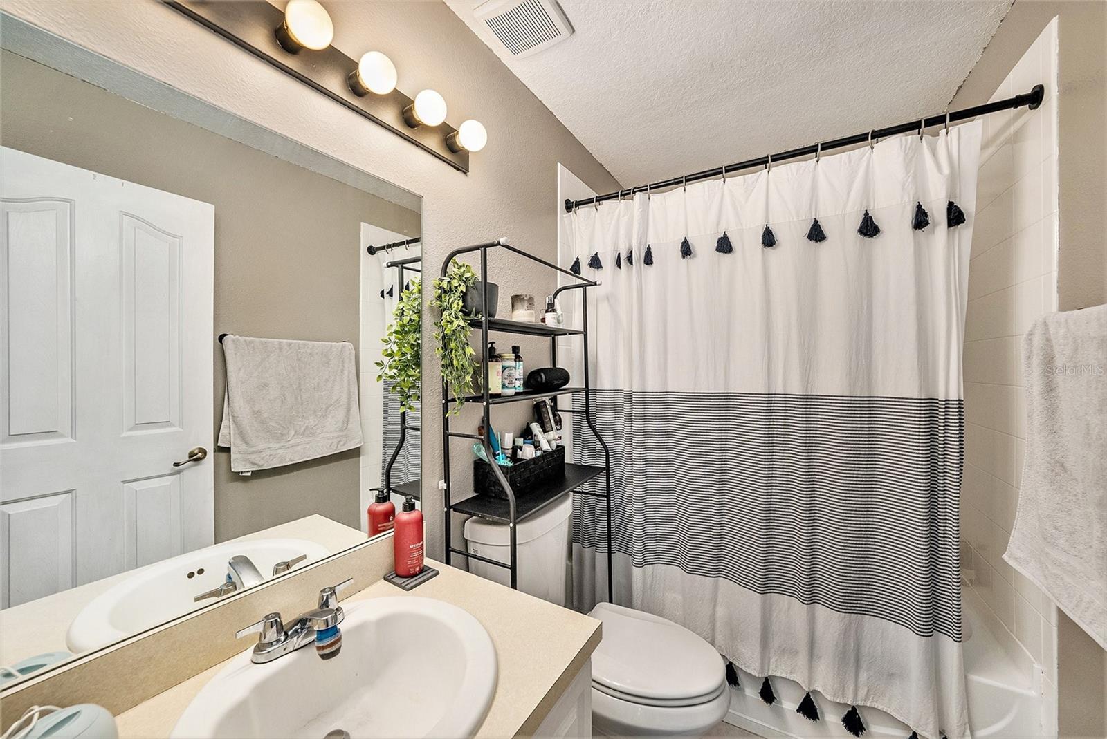 8729 SHELDON CREEK BLVD, TAMPA, FL, 33615