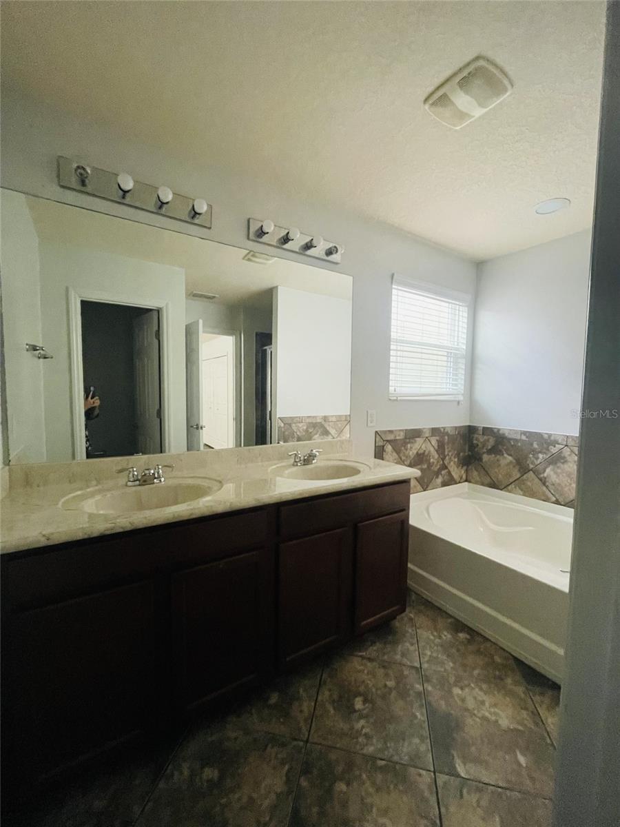 811 GAINER WAY, WINTER SPRINGS, FL, 32708