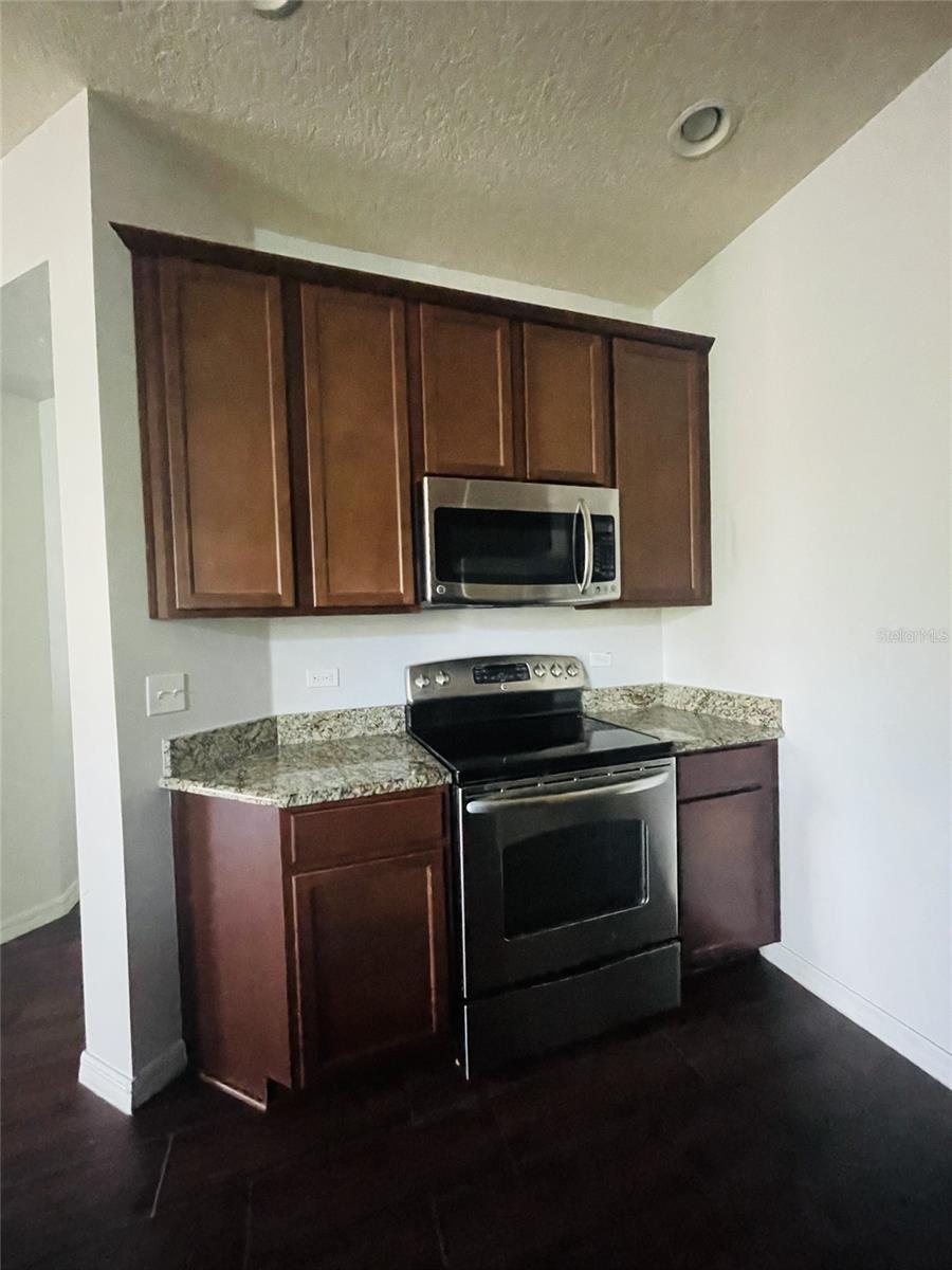 811 GAINER WAY, WINTER SPRINGS, FL, 32708