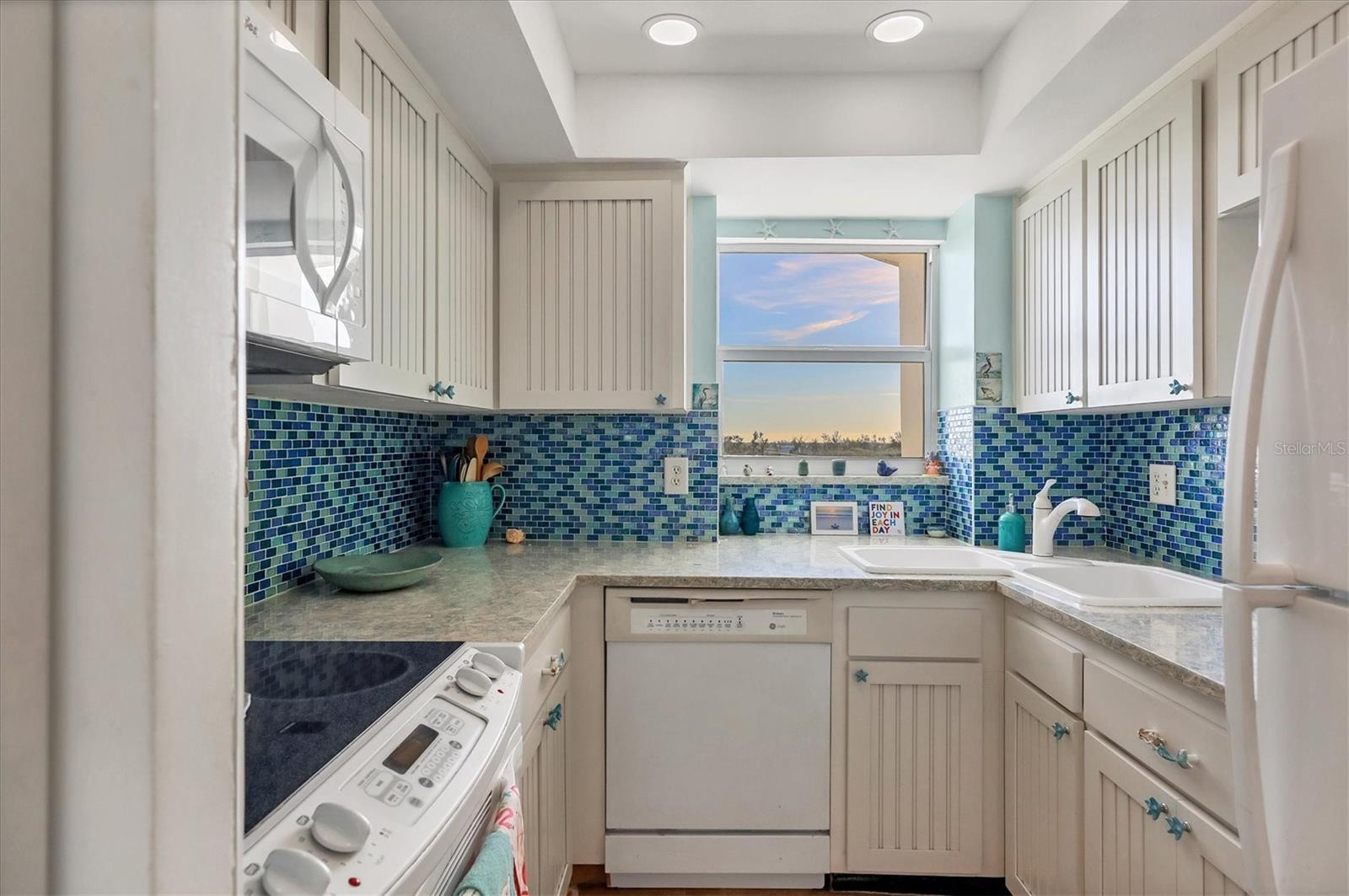 1770 BENJAMIN FRANKLIN DR #407, SARASOTA, FL, 34236