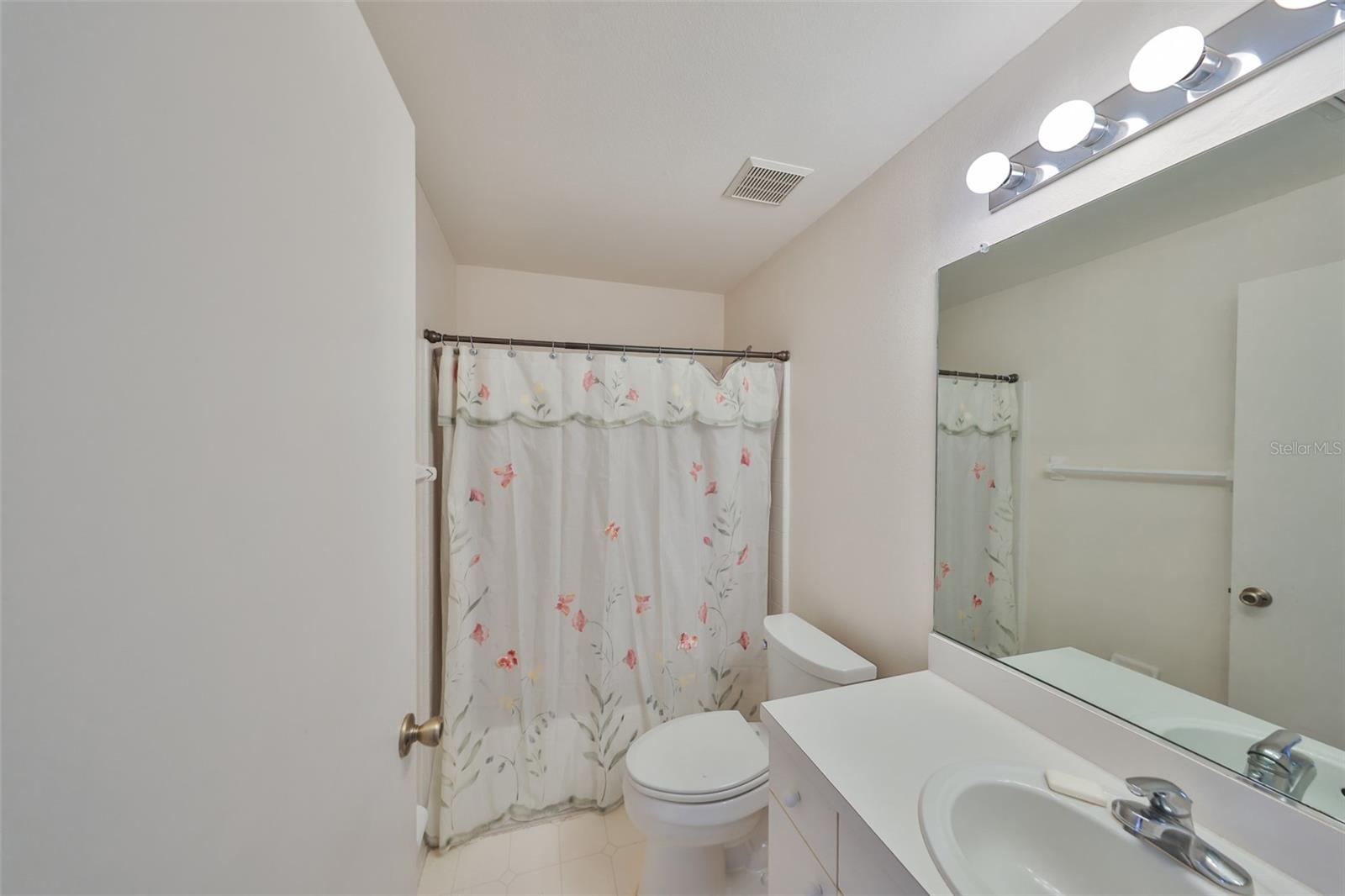 2405 NEW HAVEN CIR, SUN CITY CENTER, FL, 33573