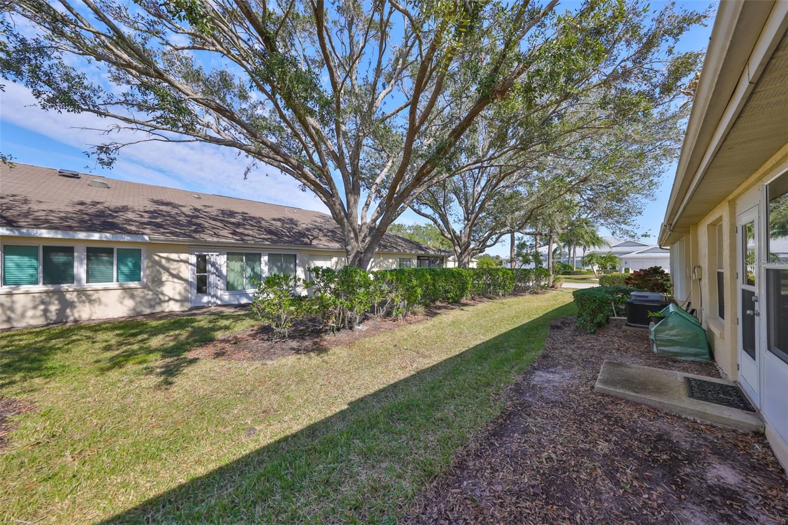 2405 NEW HAVEN CIR, SUN CITY CENTER, FL, 33573