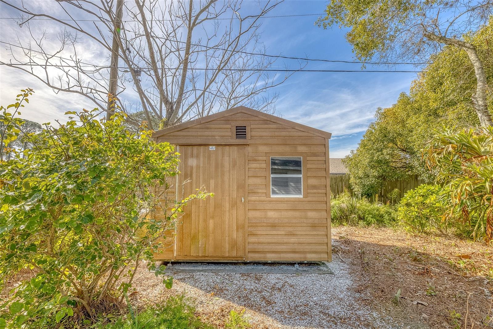 3120 PINE TREE DR, EDGEWATER, FL, 32141