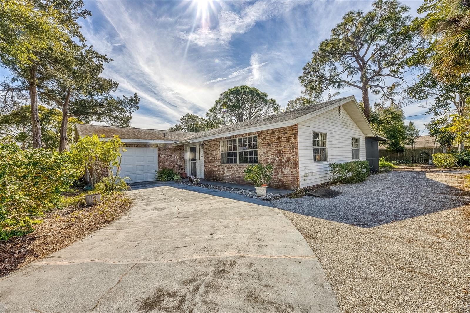 3120 PINE TREE DR, EDGEWATER, FL, 32141