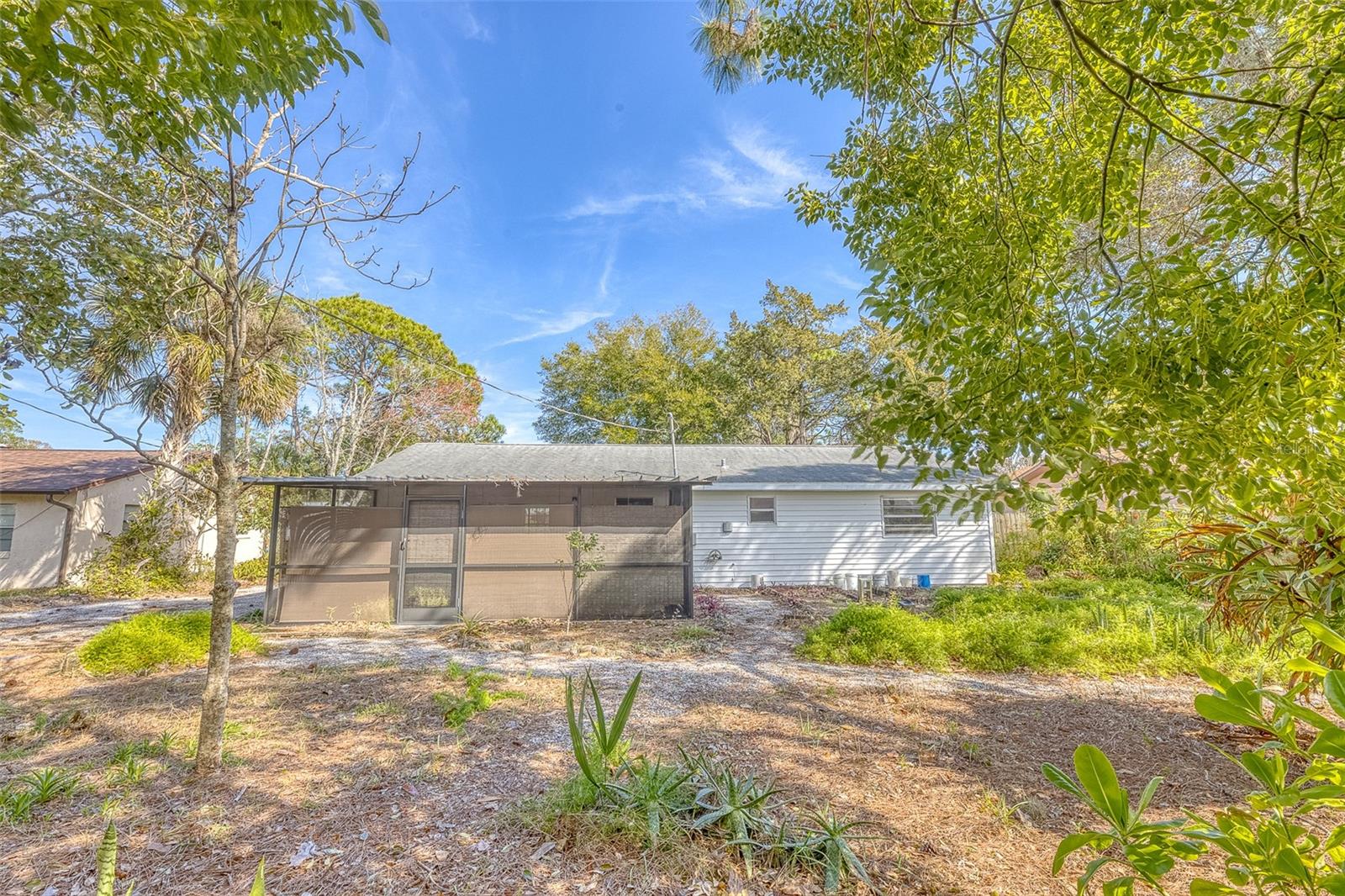 3120 PINE TREE DR, EDGEWATER, FL, 32141