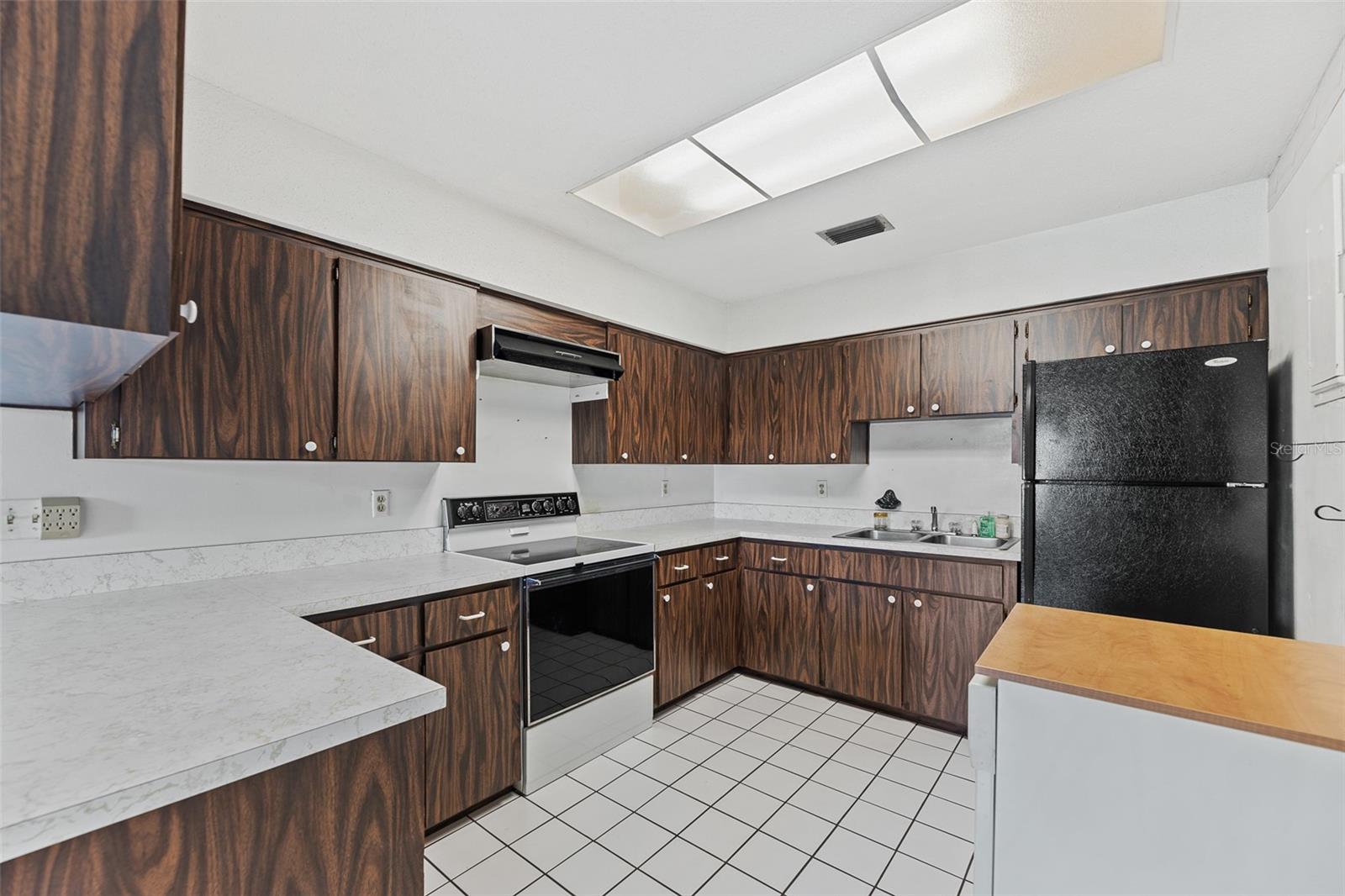 3120 PINE TREE DR, EDGEWATER, FL, 32141