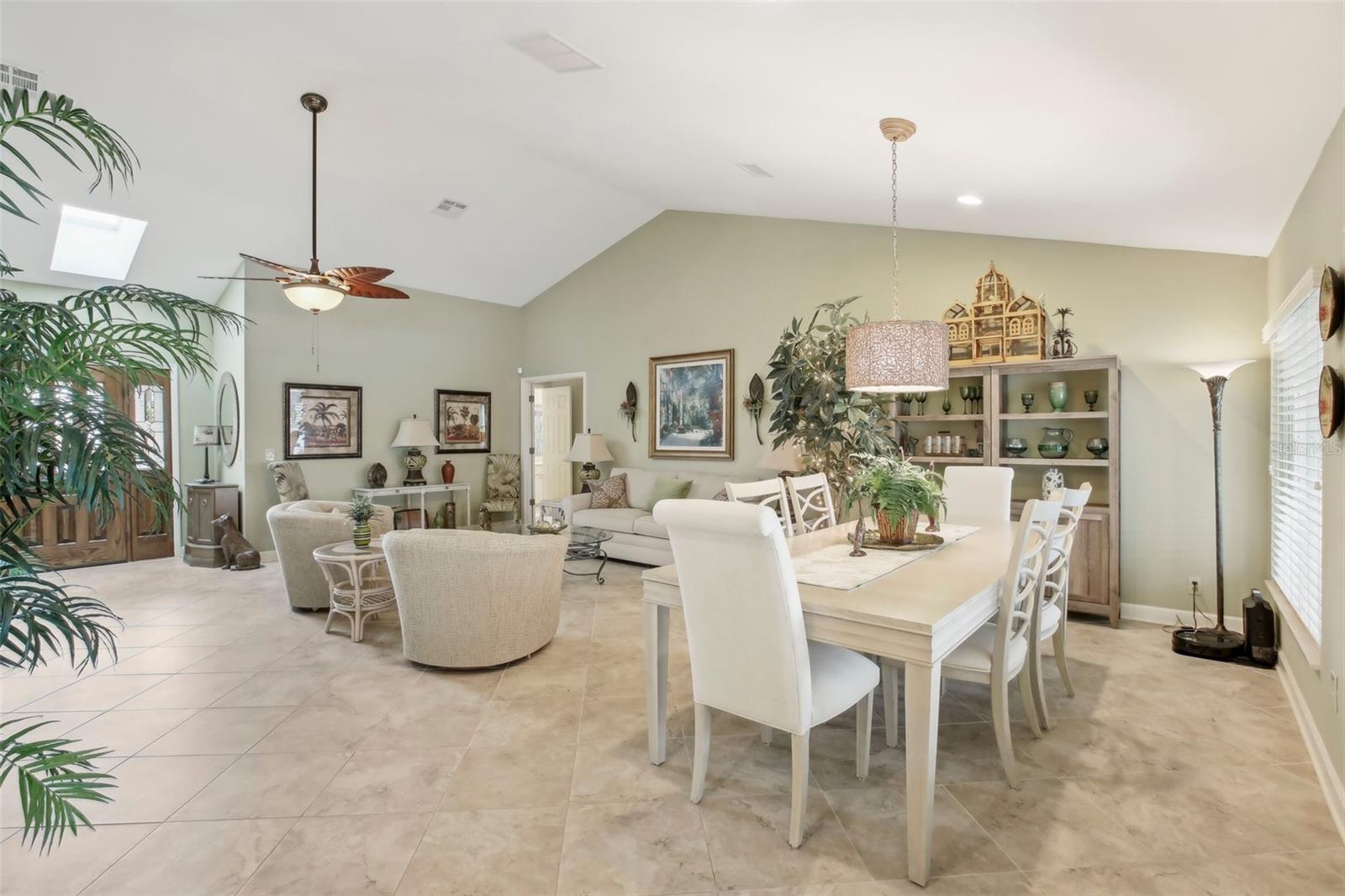 1928 E VIEW DR, SUN CITY CENTER, FL, 33573