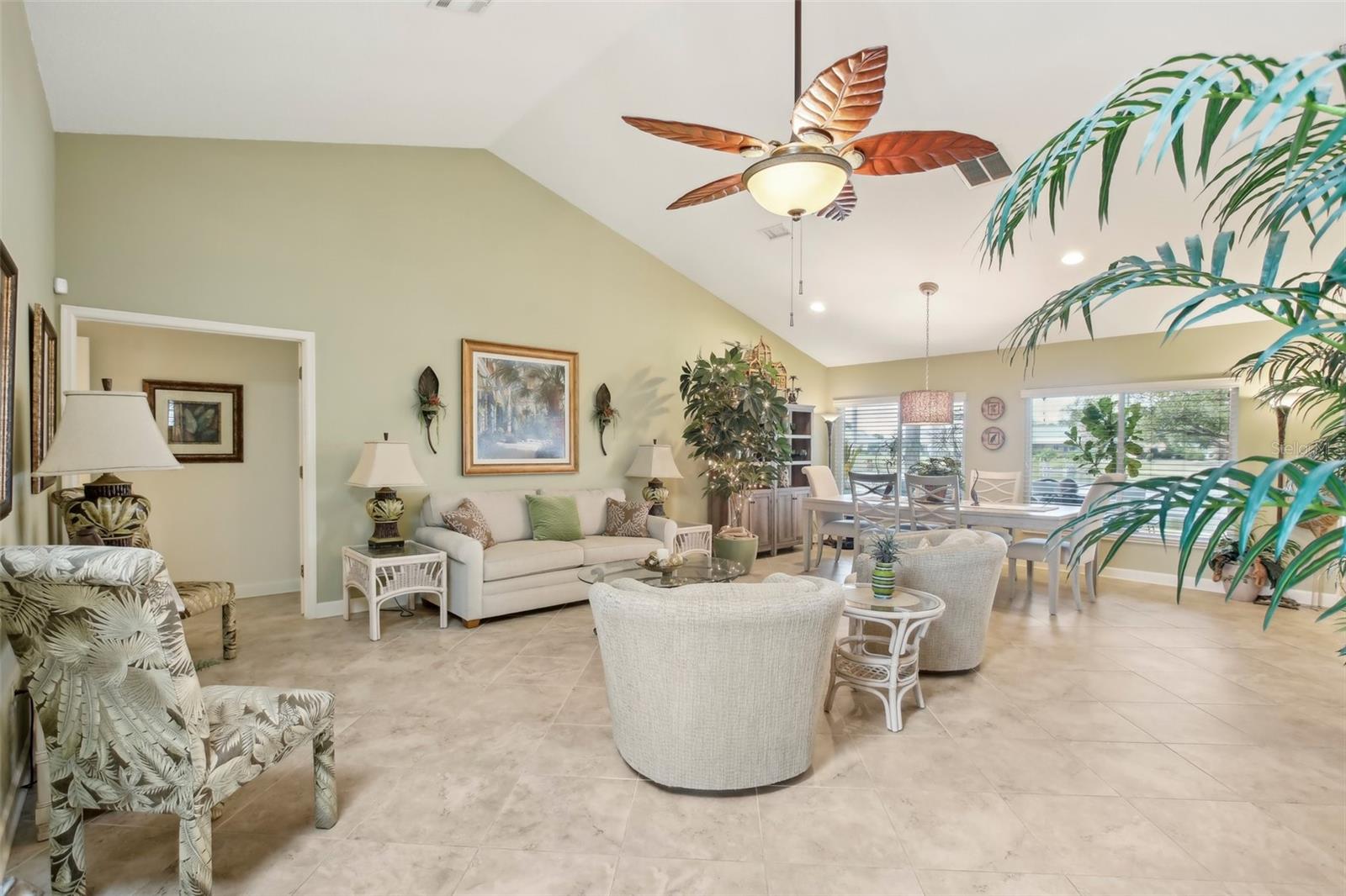 1928 E VIEW DR, SUN CITY CENTER, FL, 33573