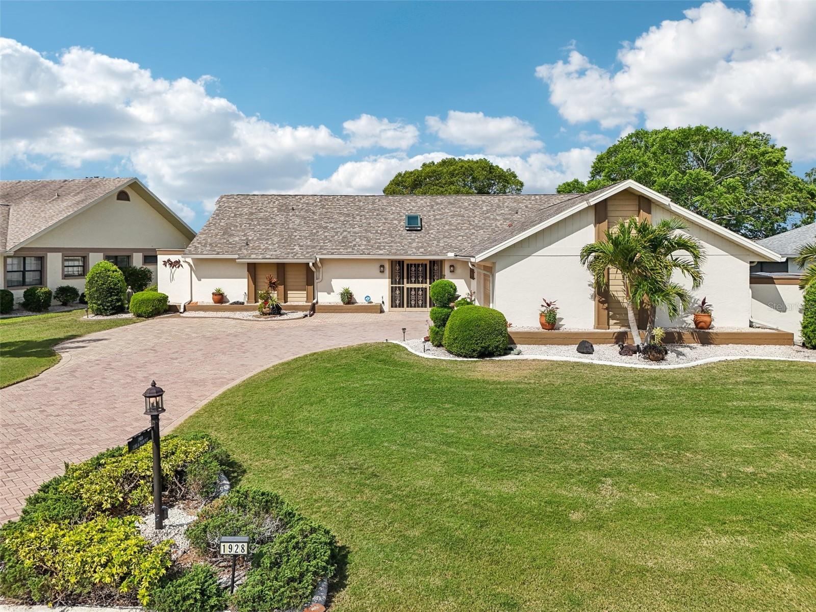 1928 E VIEW DR, SUN CITY CENTER, FL, 33573