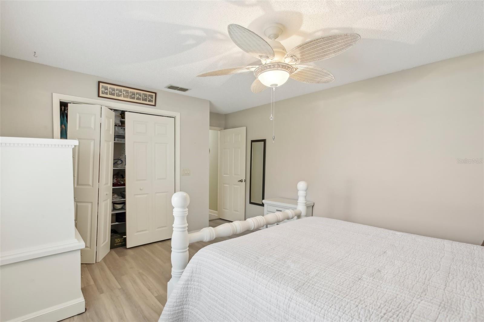 1928 E VIEW DR, SUN CITY CENTER, FL, 33573