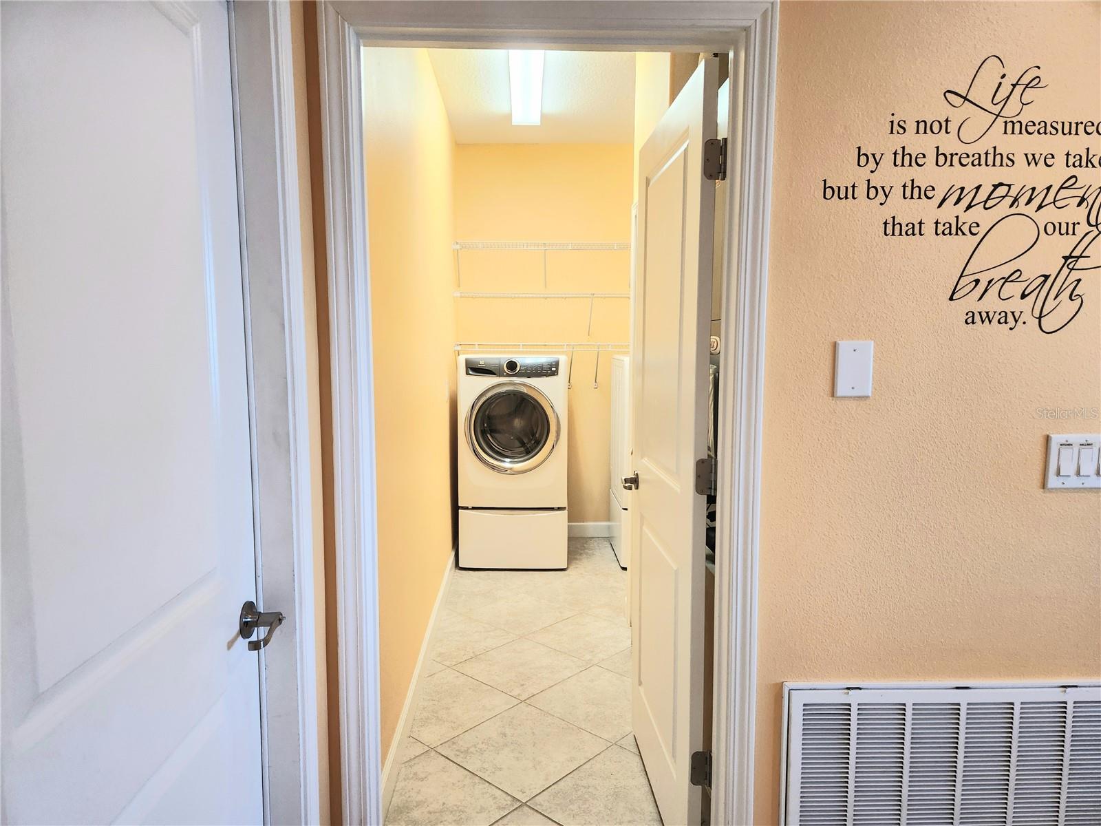 5011 JAGGED CLOUD DR, WIMAUMA, FL, 33598