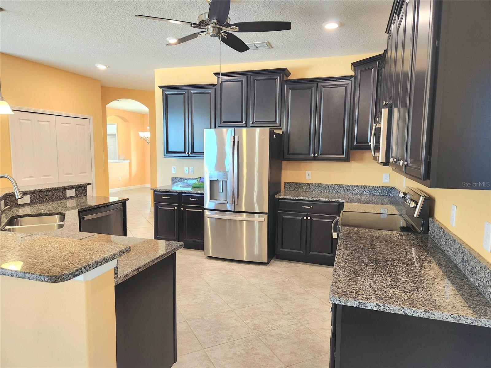 5011 JAGGED CLOUD DR, WIMAUMA, FL, 33598