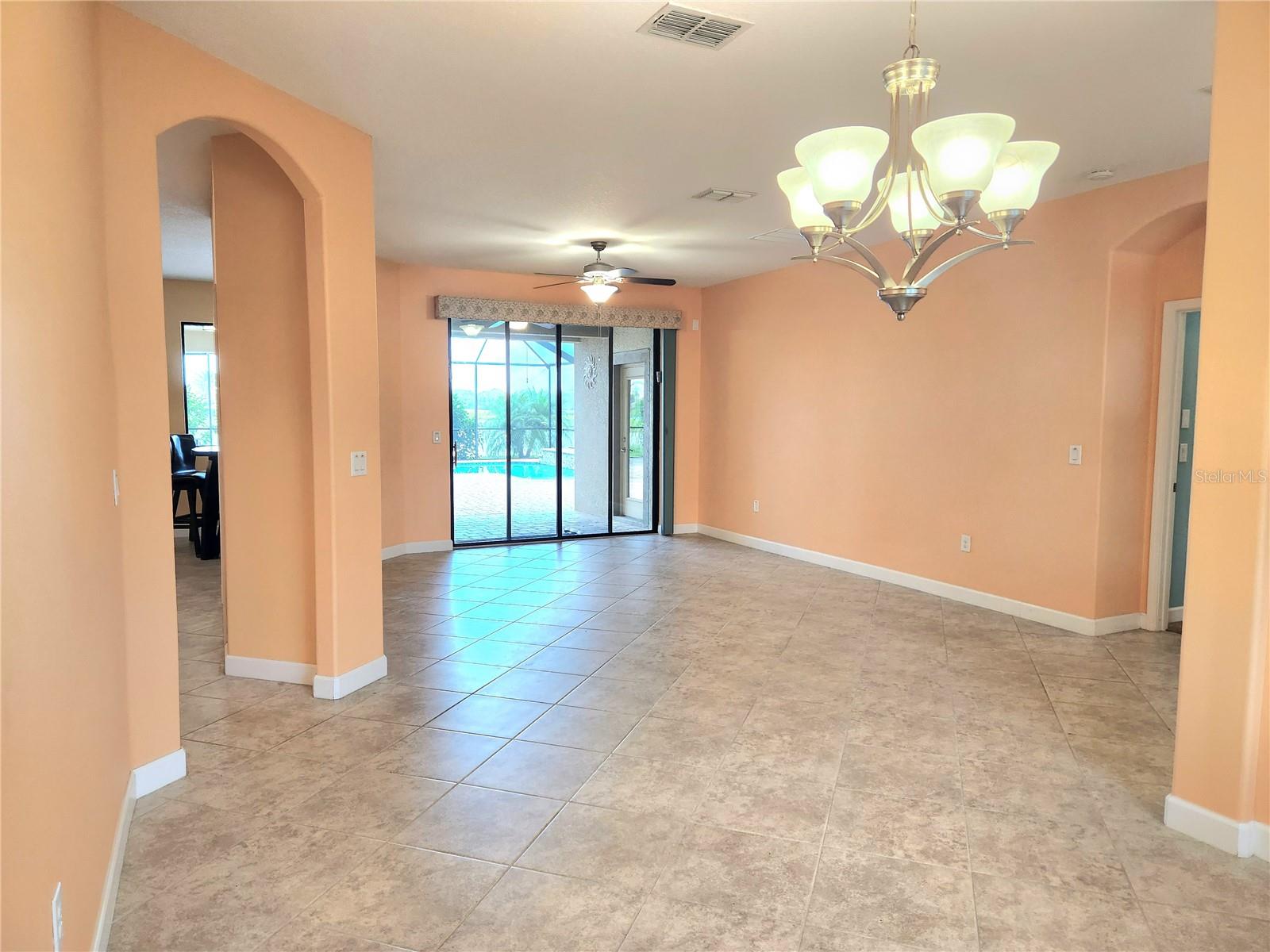 5011 JAGGED CLOUD DR, WIMAUMA, FL, 33598