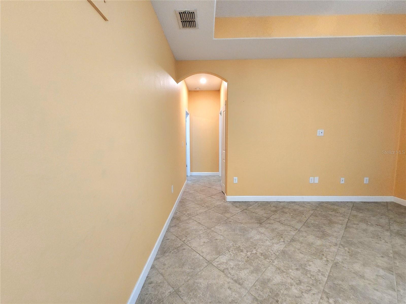 5011 JAGGED CLOUD DR, WIMAUMA, FL, 33598