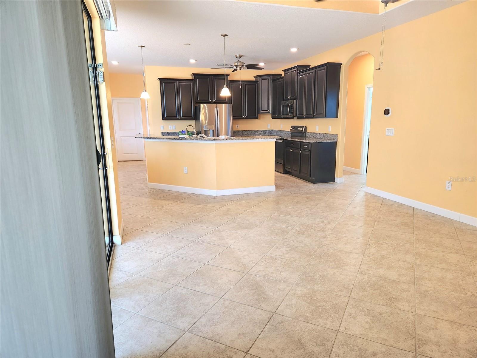 5011 JAGGED CLOUD DR, WIMAUMA, FL, 33598