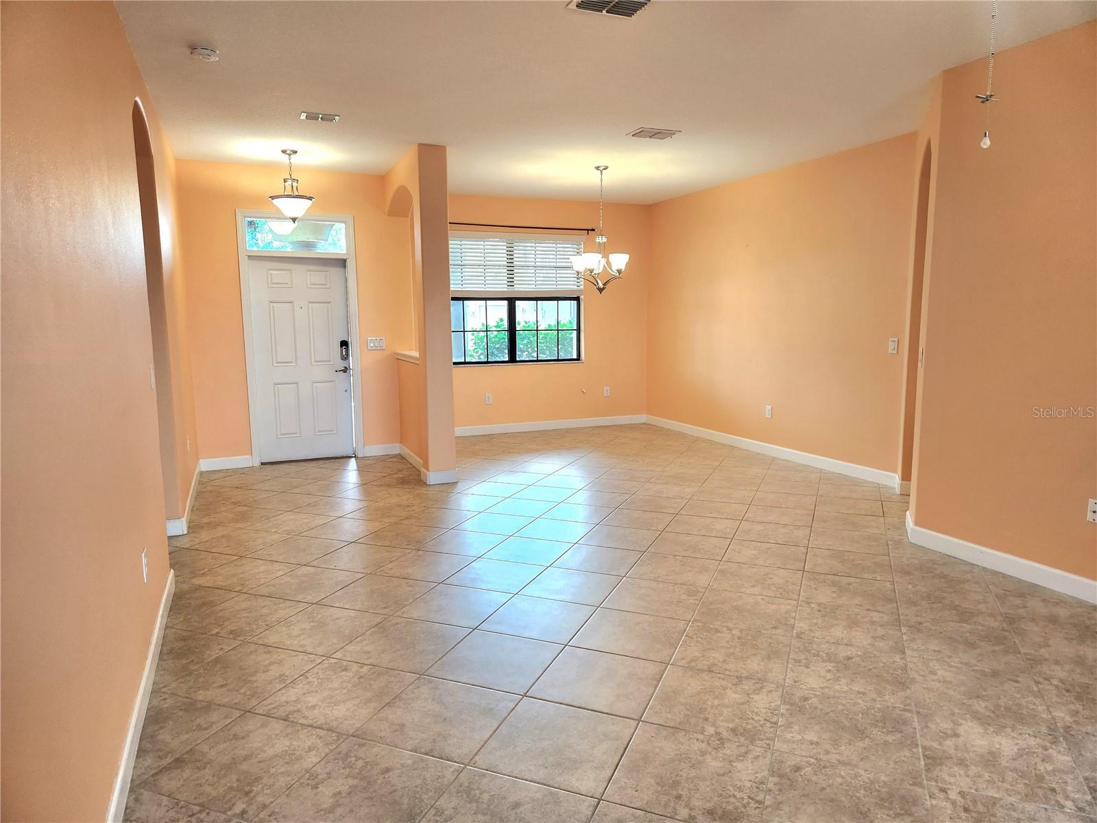 5011 JAGGED CLOUD DR, WIMAUMA, FL, 33598