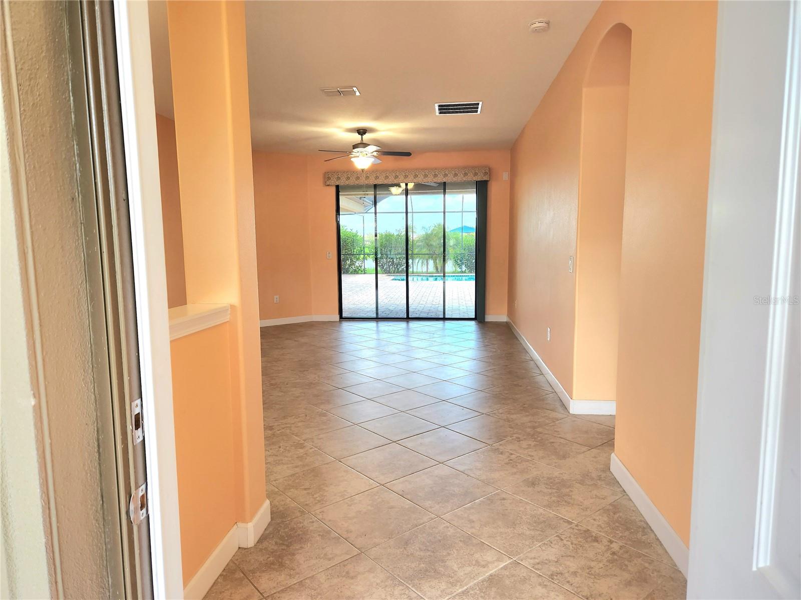 5011 JAGGED CLOUD DR, WIMAUMA, FL, 33598