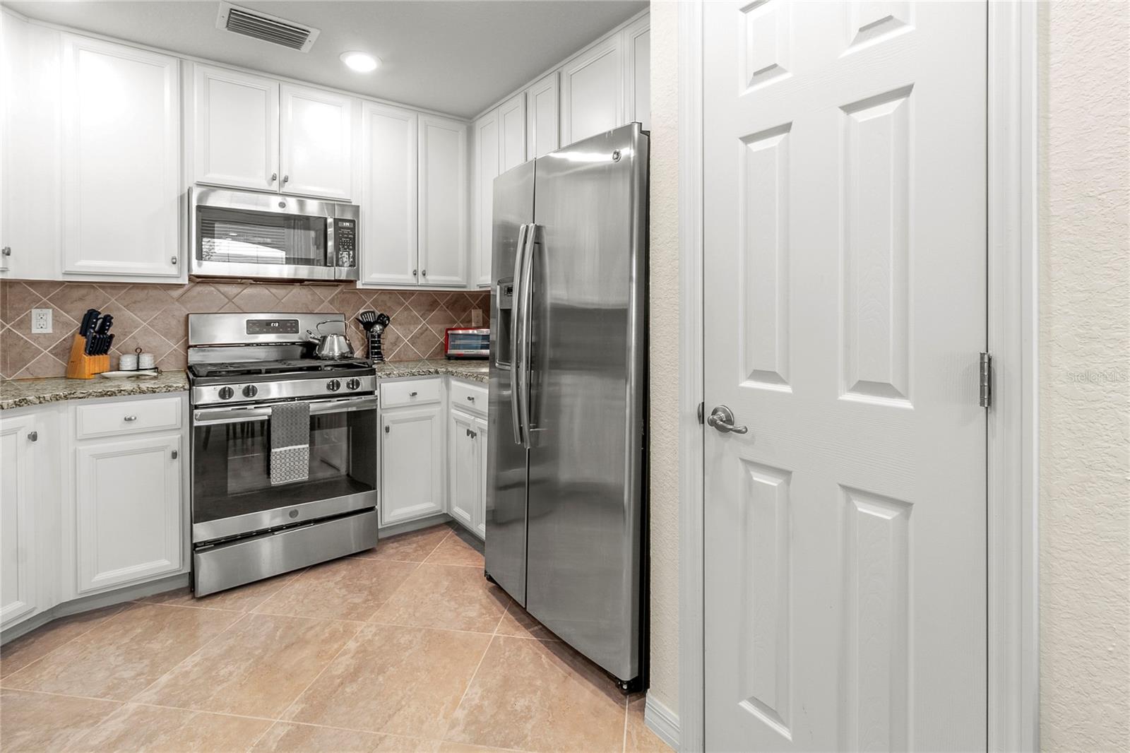 5806 WAKE FOREST RUN #101, BRADENTON, FL, 34211