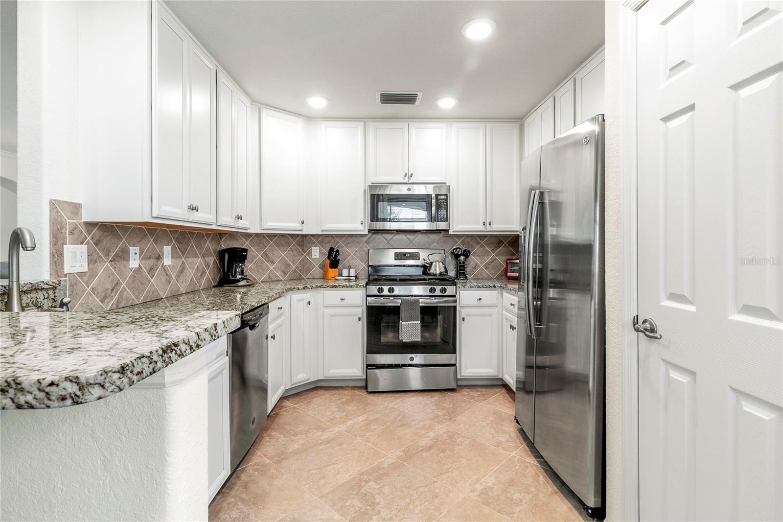 5806 WAKE FOREST RUN #101, BRADENTON, FL, 34211