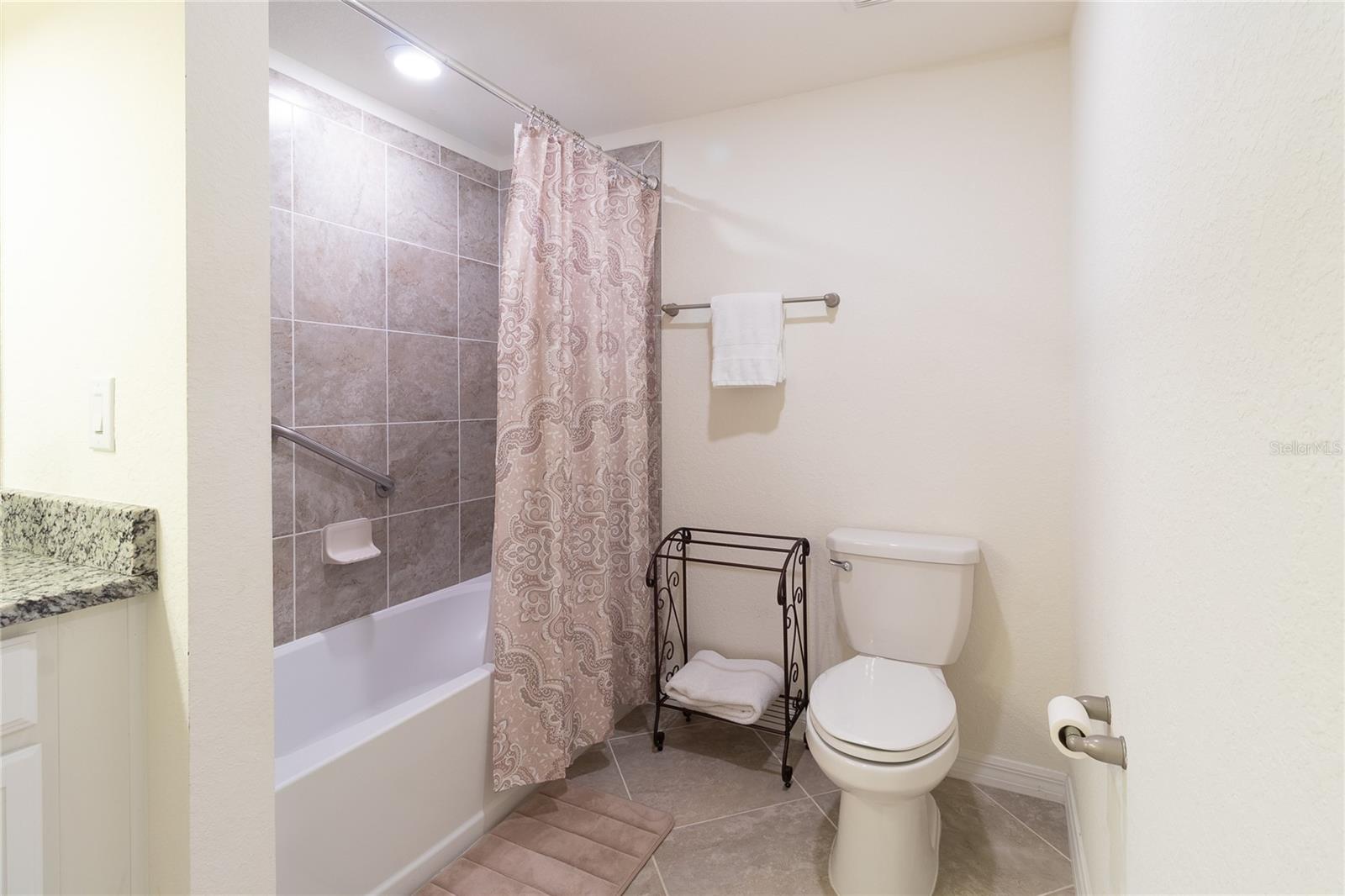 5806 WAKE FOREST RUN #101, BRADENTON, FL, 34211