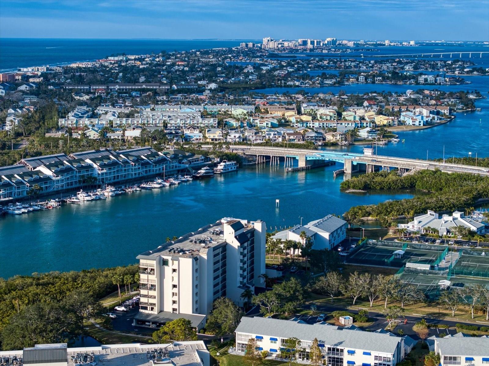 11730 SHIPWATCH DR #702, LARGO, FL, 33774