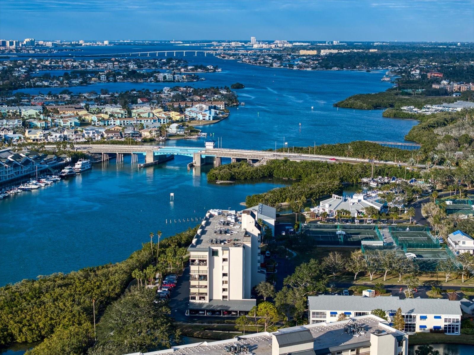 11730 SHIPWATCH DR #702, LARGO, FL, 33774