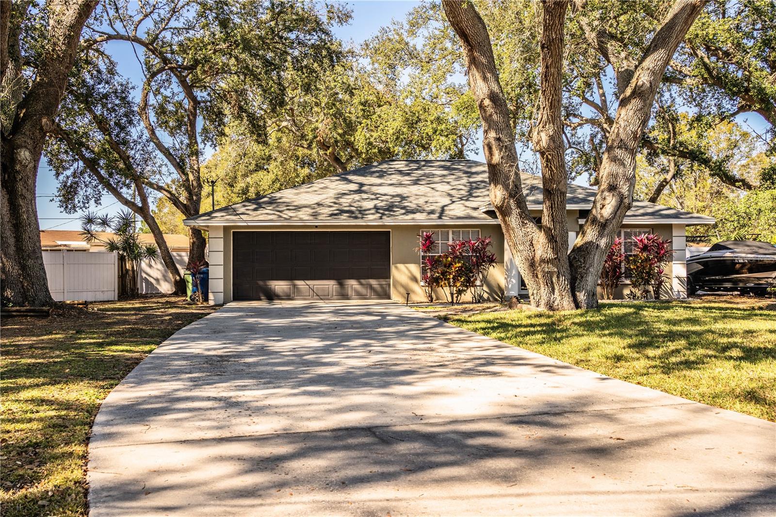 2227 HOWARD WEST AVE, WINTER HAVEN, FL, 33880