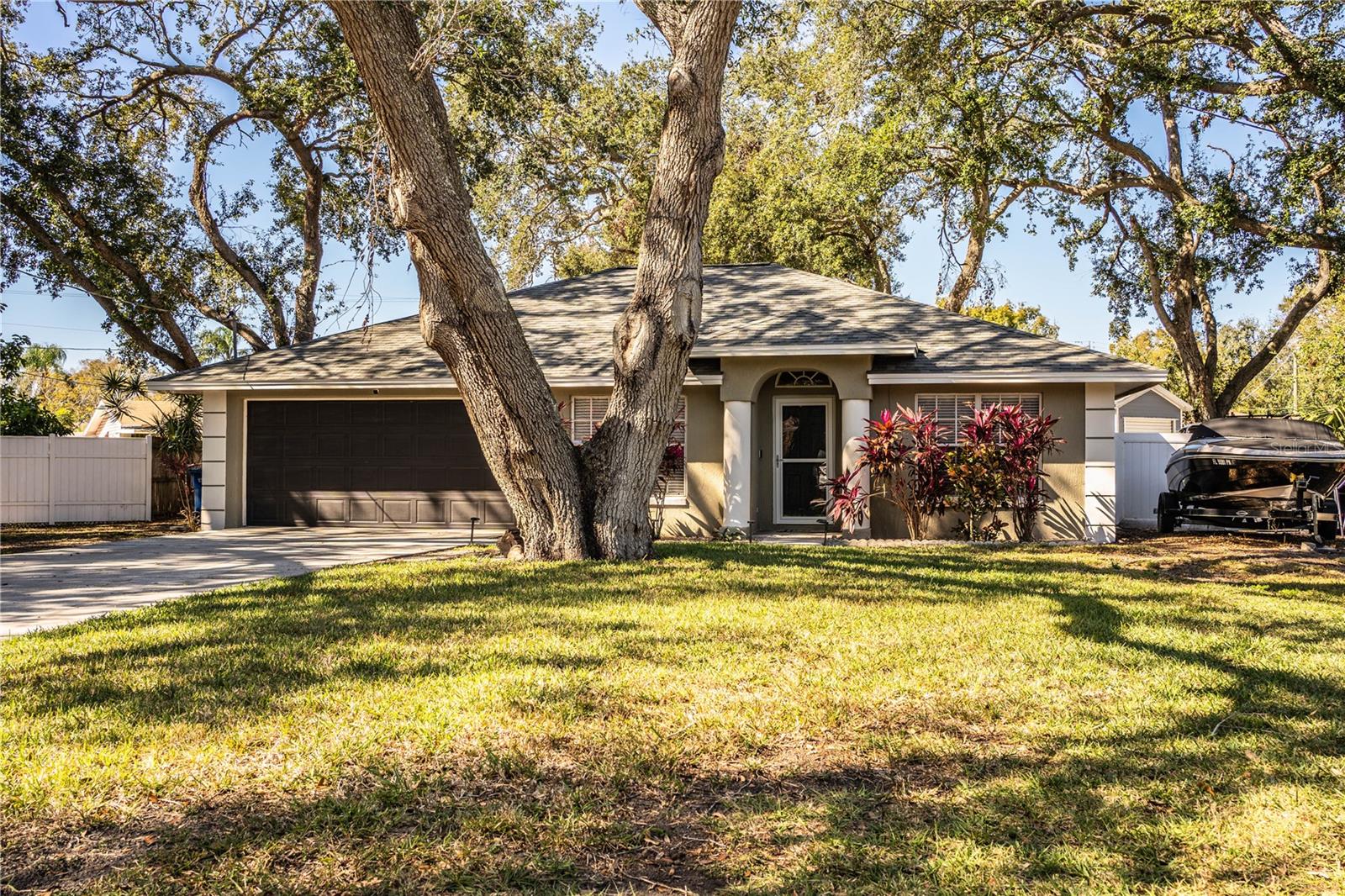 2227 HOWARD WEST AVE, WINTER HAVEN, FL, 33880